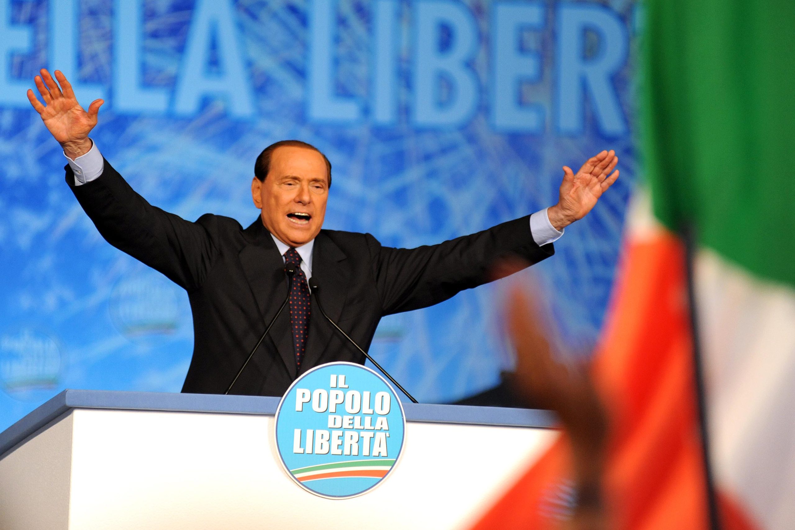La moartea lui Berlusconi. „Il Cavaliere”, de la AGONIE la EXTAZ