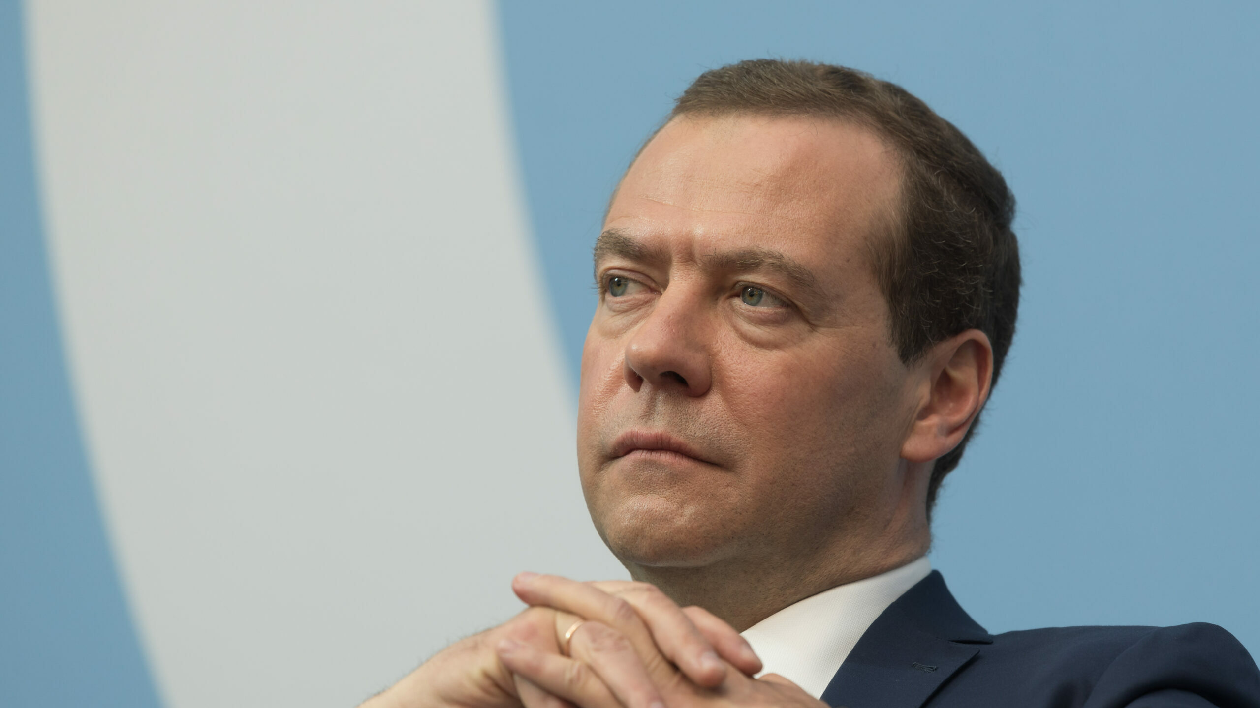 Medvedev avertizează că primirea Ucrainei în NATO ar însemna „un Al Treilea Război Mondial”