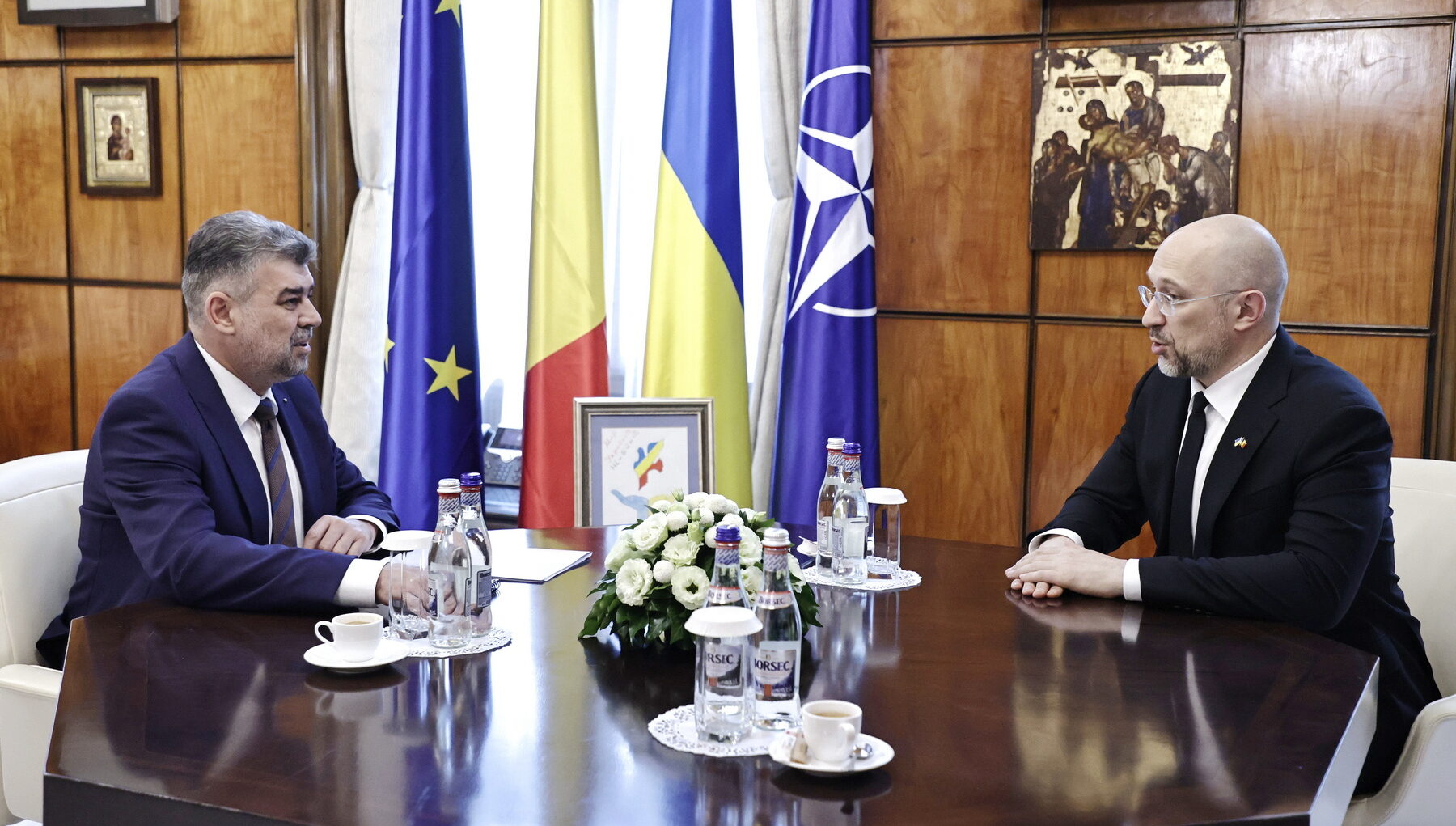 Marcel Ciolacu atinge subiectul drepturilor minorității române din Ucraina cu premierul Demis Șmihal. „Așteptăm deschidere”