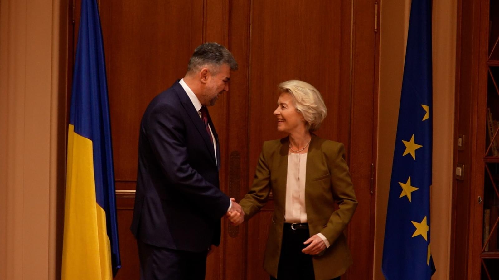 Marcel Ciolacu îi spune Ursulei von der Leyen cum stăm cu PNRR-ul. Premierul participă la o reuniune informală, la Atena