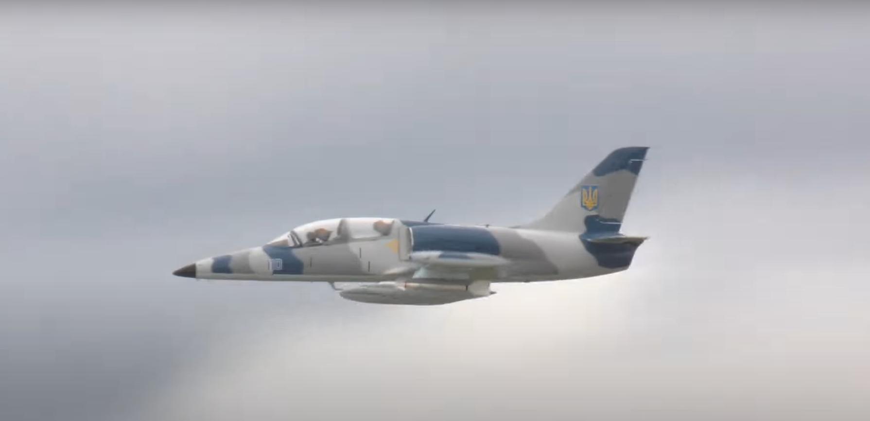 Accident aviatic în Ucraina! Două avioane militare s-au ciocnit în aer / Piloții au murit