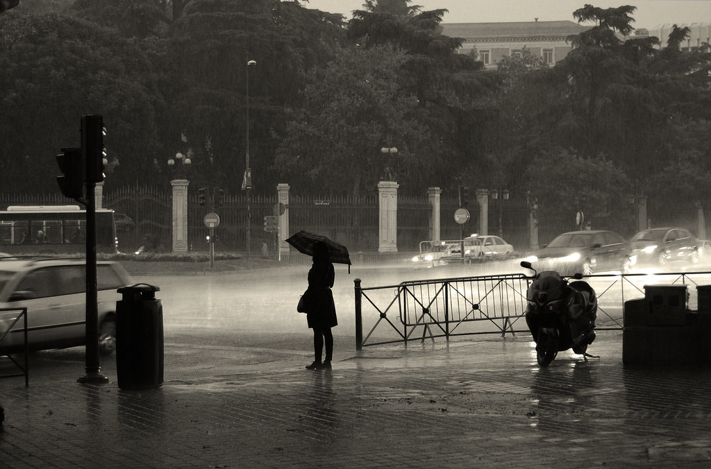 Inundații devastatoare în Spania. Ploi torențiale în capitala Madrid