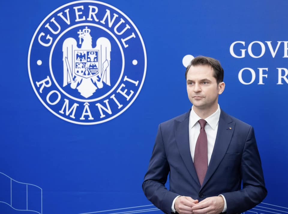 „Generaţia actuală se prezintă cu prea mulţi politicieni, dar cu prea puţini lideri autentici”