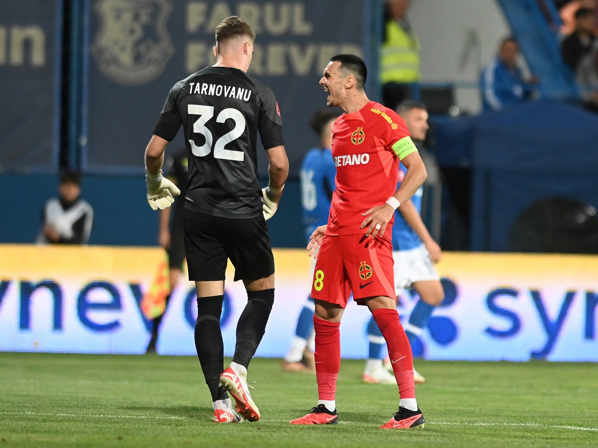Dragoș Nedelcu nu a avut milă de Adrian Șut după penalty-ul ușor acordat din Farul Dragoș Nedelcu nu a avut milă de Adrian Șut după penalty-ul ușor acordat din Farul