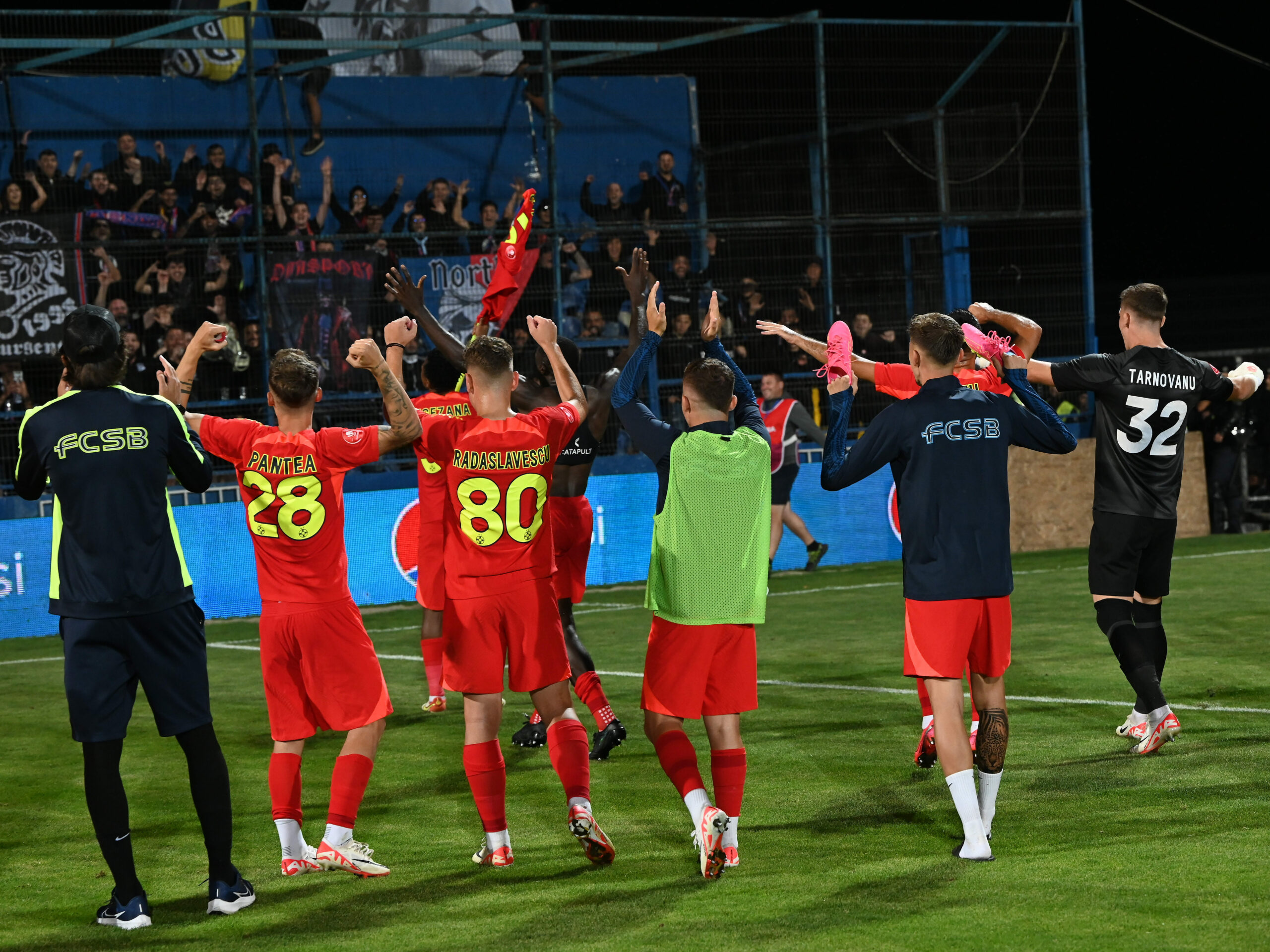 FCSB nu e Steaua, dar umple stadion după stadion