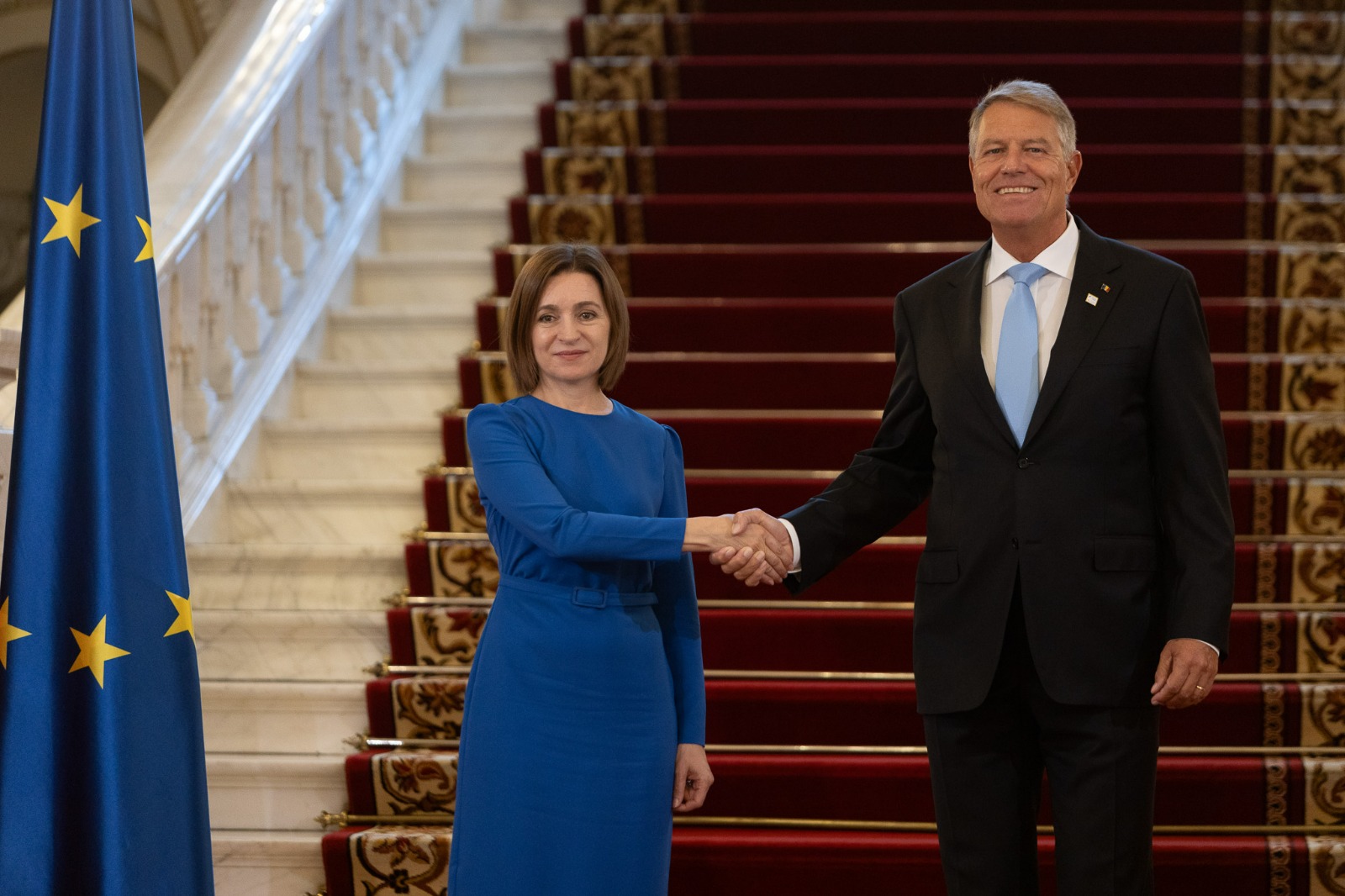 Președinta Republicii Moldova, primită de Klaus Iohannis la Palatul Cotroceni