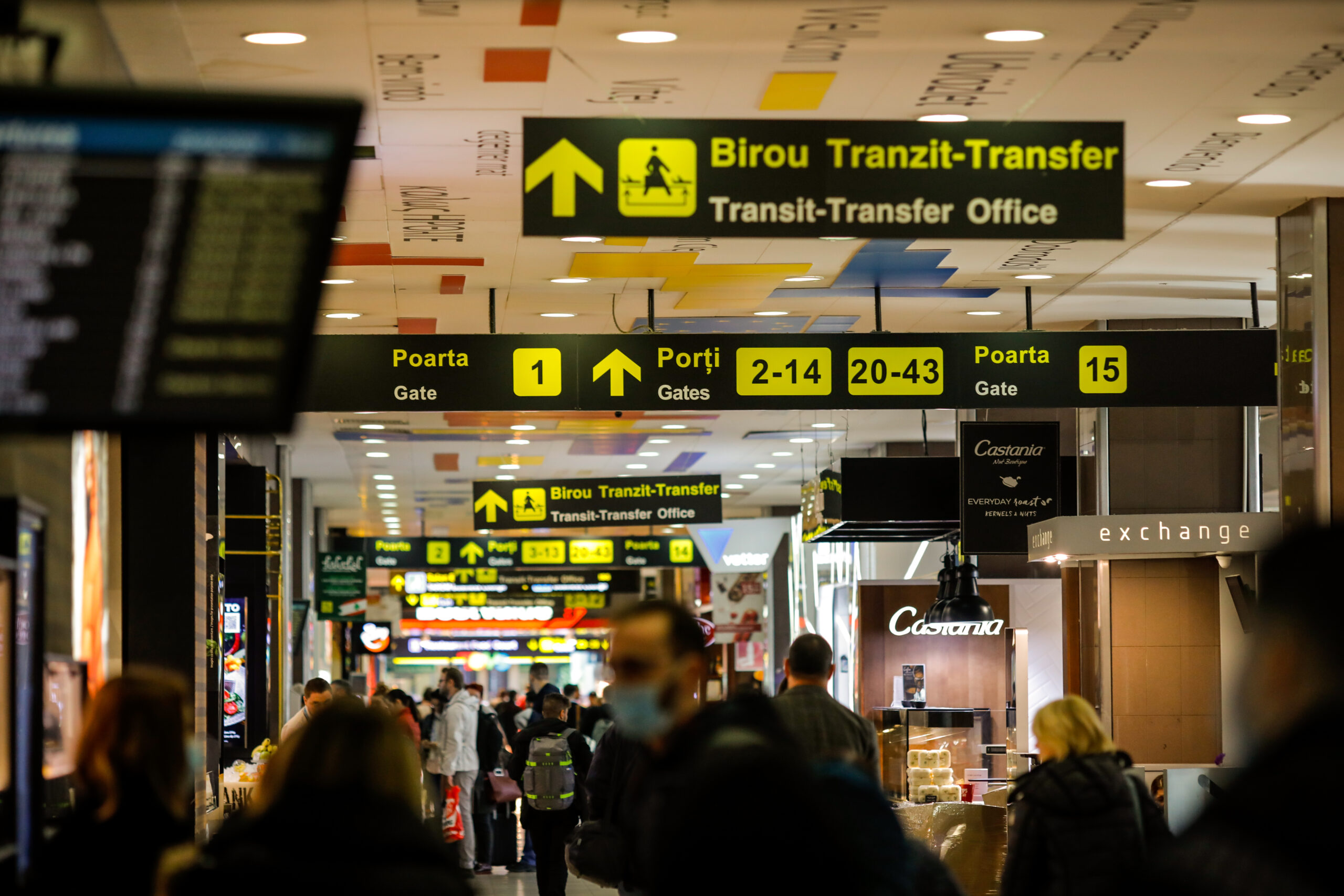 Lucrurile șocante găsite de polițiști în lenjeria intimă a unei femei care urma să urce în avion Lucrurile șocante găsite de polițiști în lenjeria intimă a unei femei care urma să urce în avion