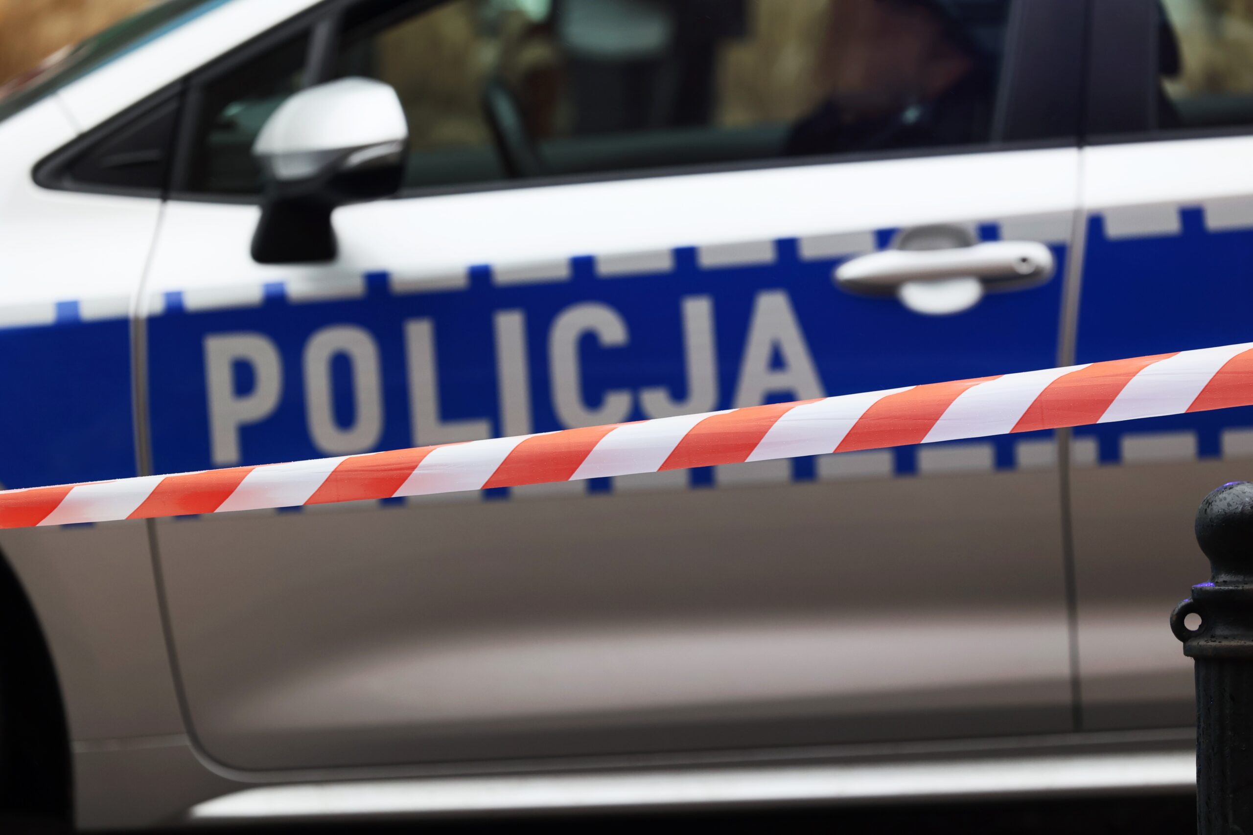 Caz șocant în Polonia. Un bărbat și fiica sa sunt acuzați de incest și de uciderea celor trei copii proveniți din relația lor