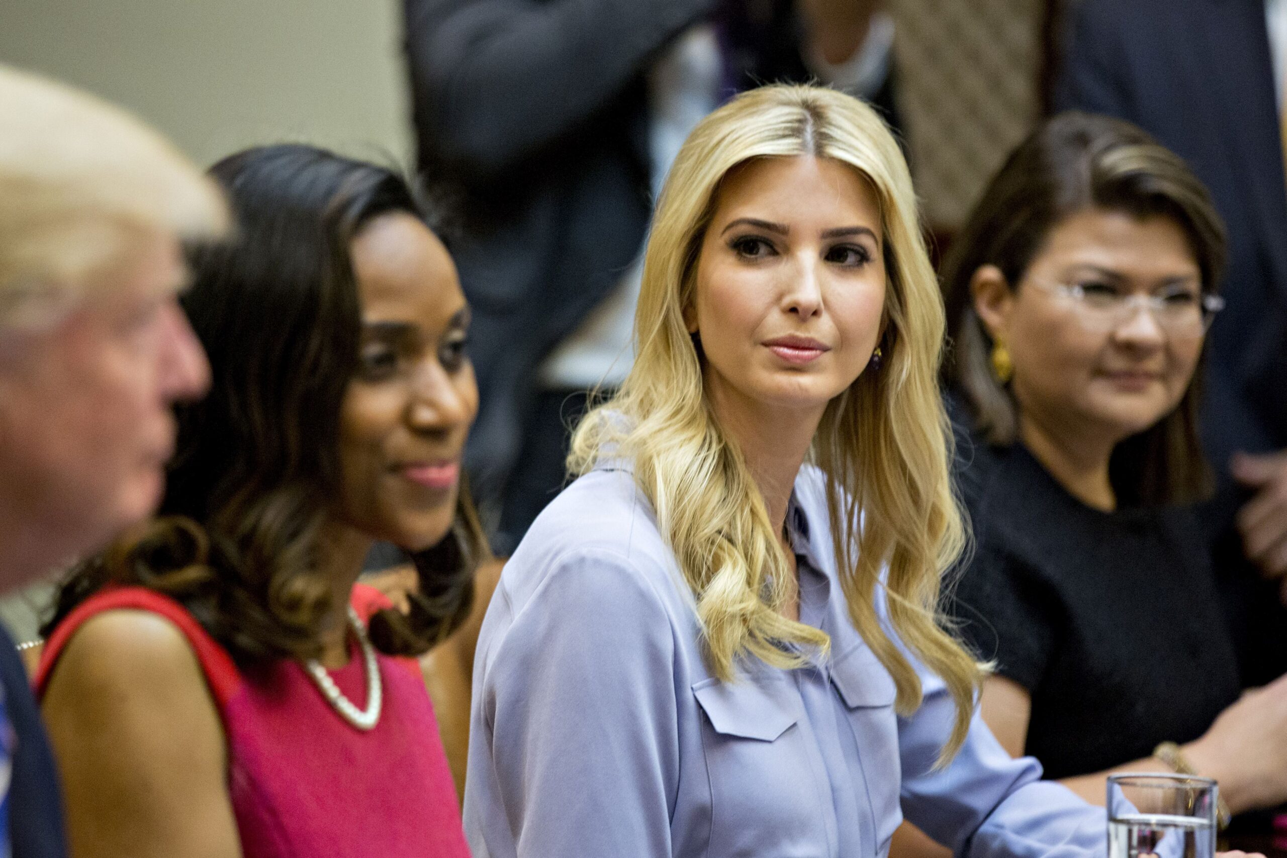 Ivanka Trump va trebui să depună mărturie împotriva tatălui său