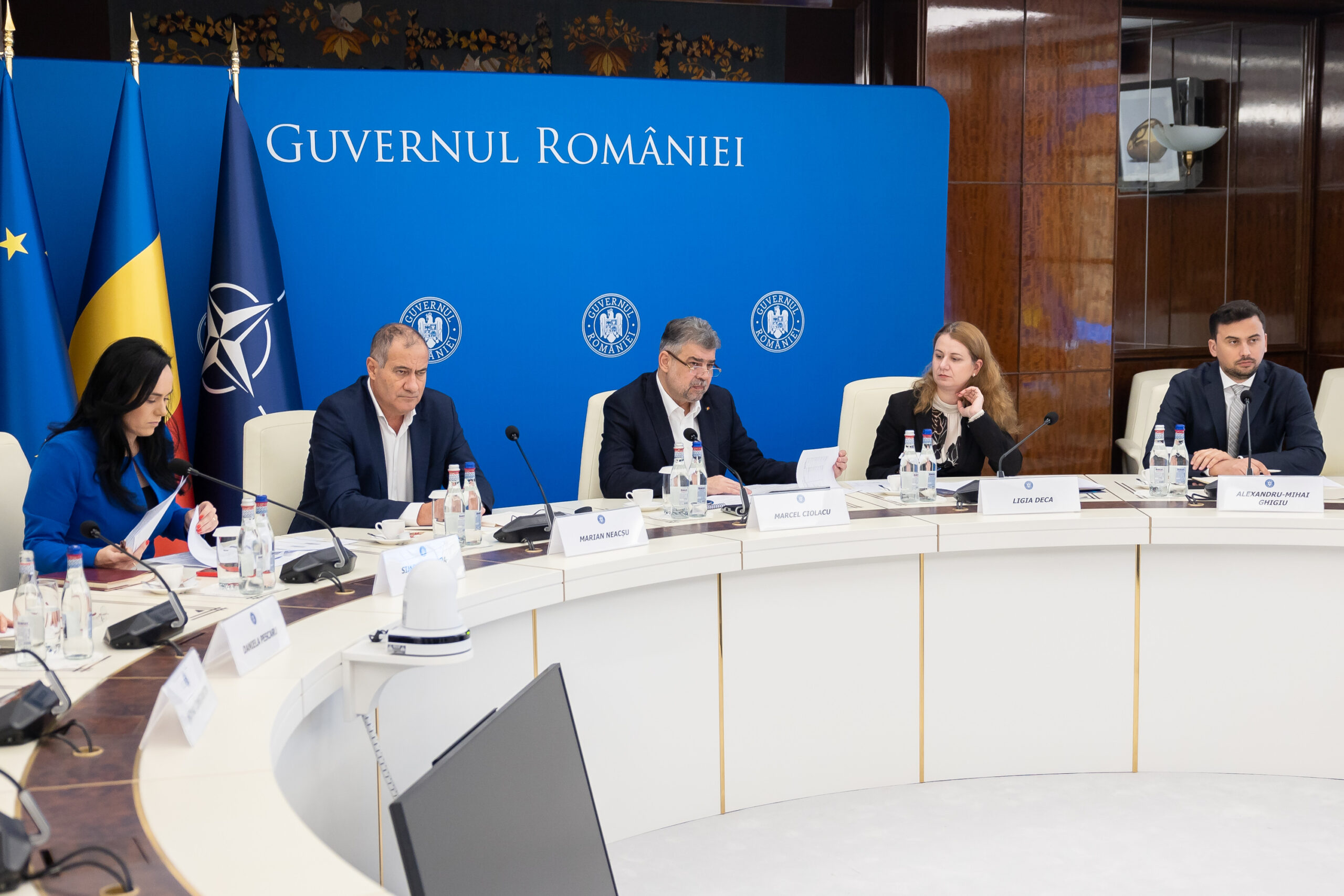 „Împreună am găsit soluțiile pentru eliminarea inechităților salariale din educație” „Împreună am găsit soluțiile pentru eliminarea inechităților salariale din educație”