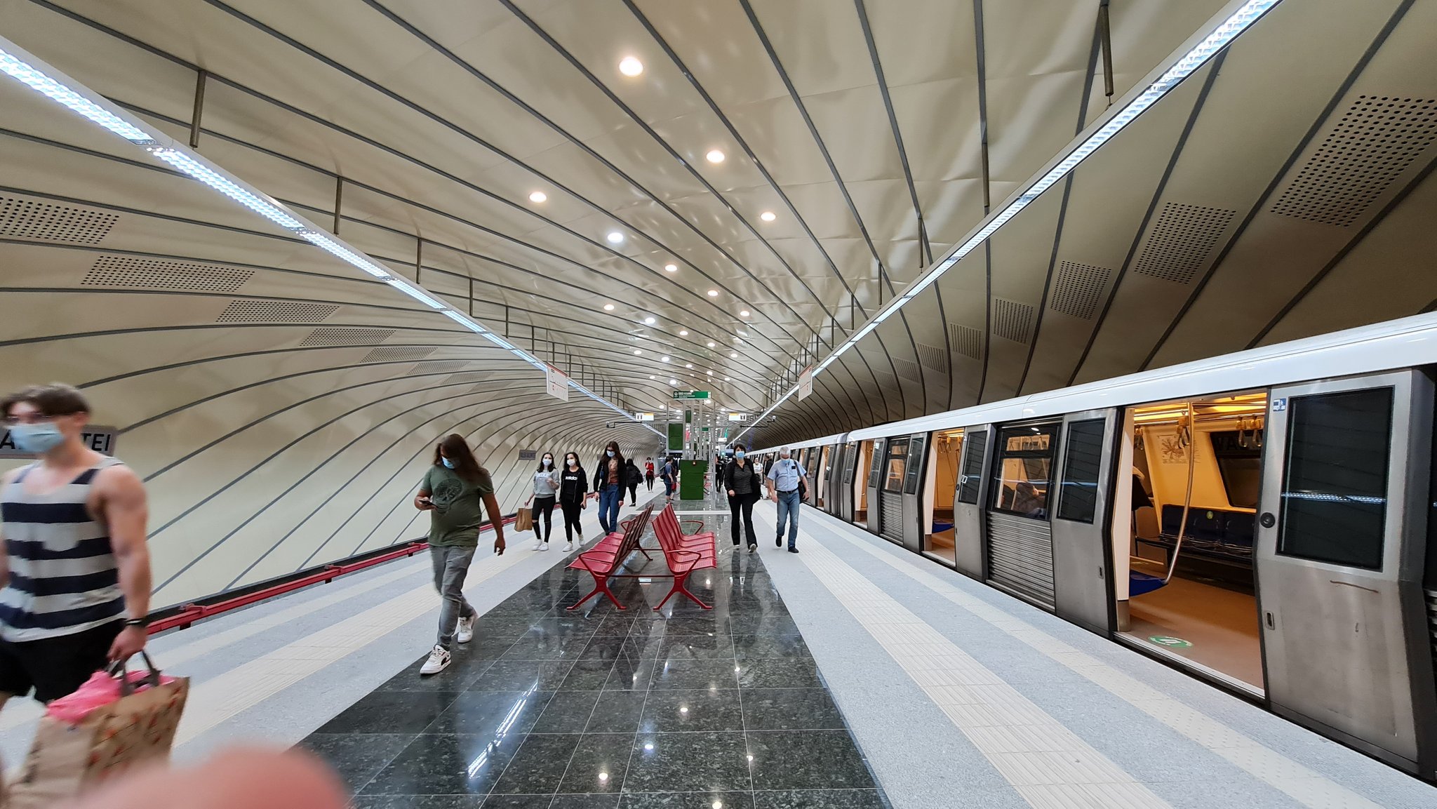Guvernul alocă 50.000 de lei pentru începerea Proiectului privind realizarea legăturii reţelei de metrou cu Aeroportul „Henri Coandă” Otopeni