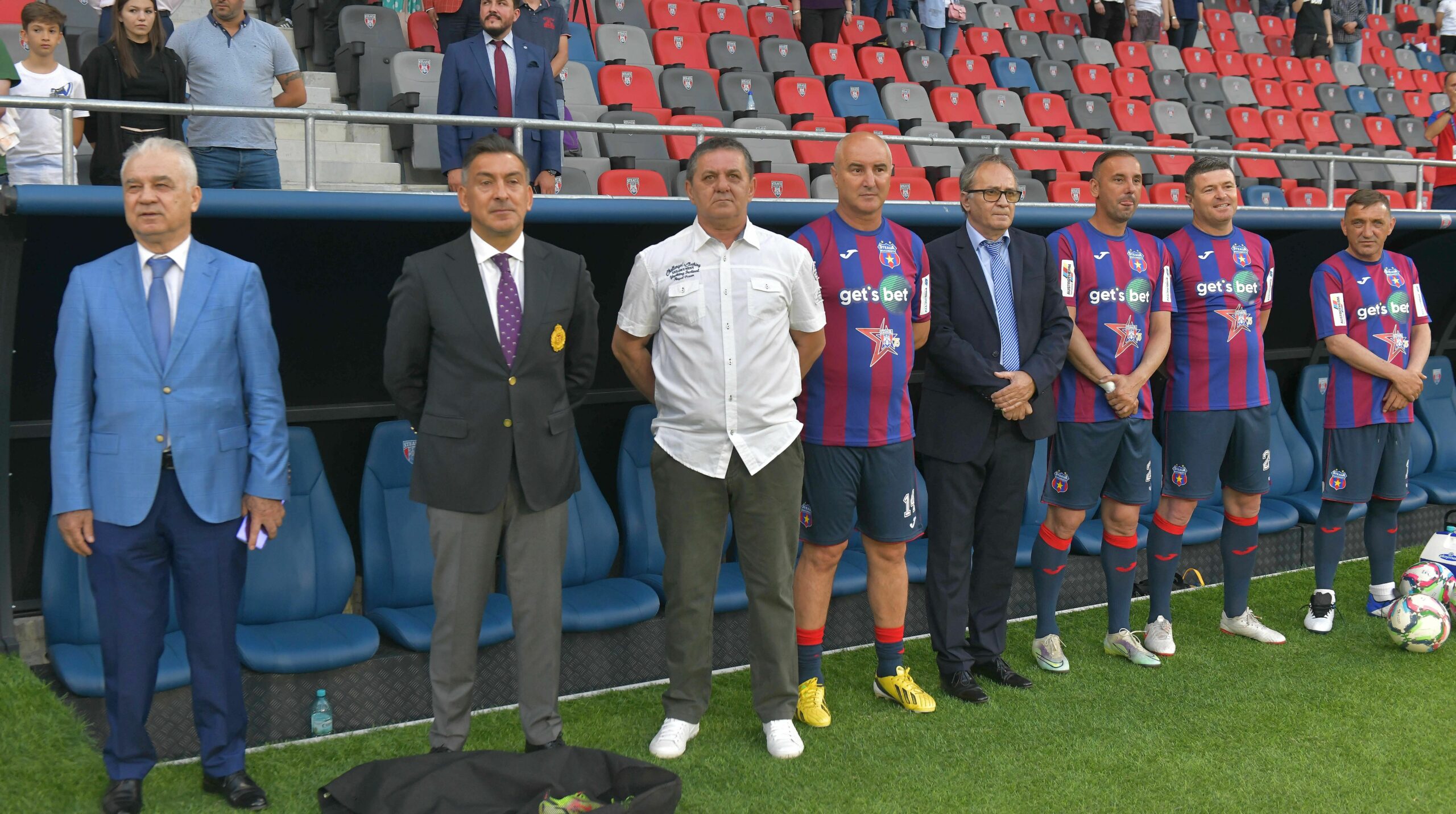 Marea dramă a lui Marius Lăcătuș. Ce i-a zis soția când l-a văzut