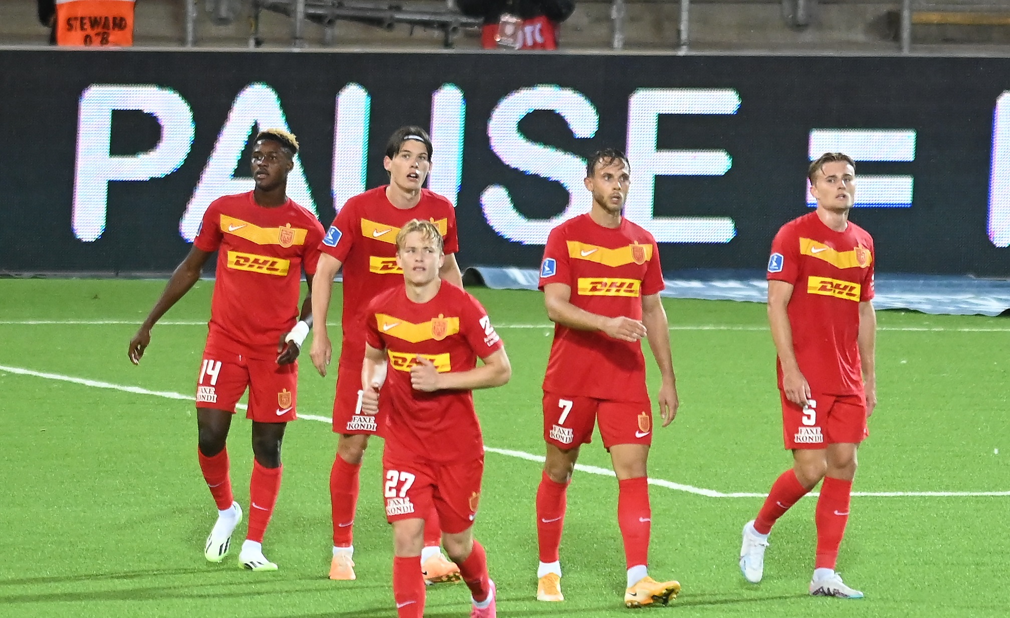 Rezultatele serii în UEFA Europa League și Conference League