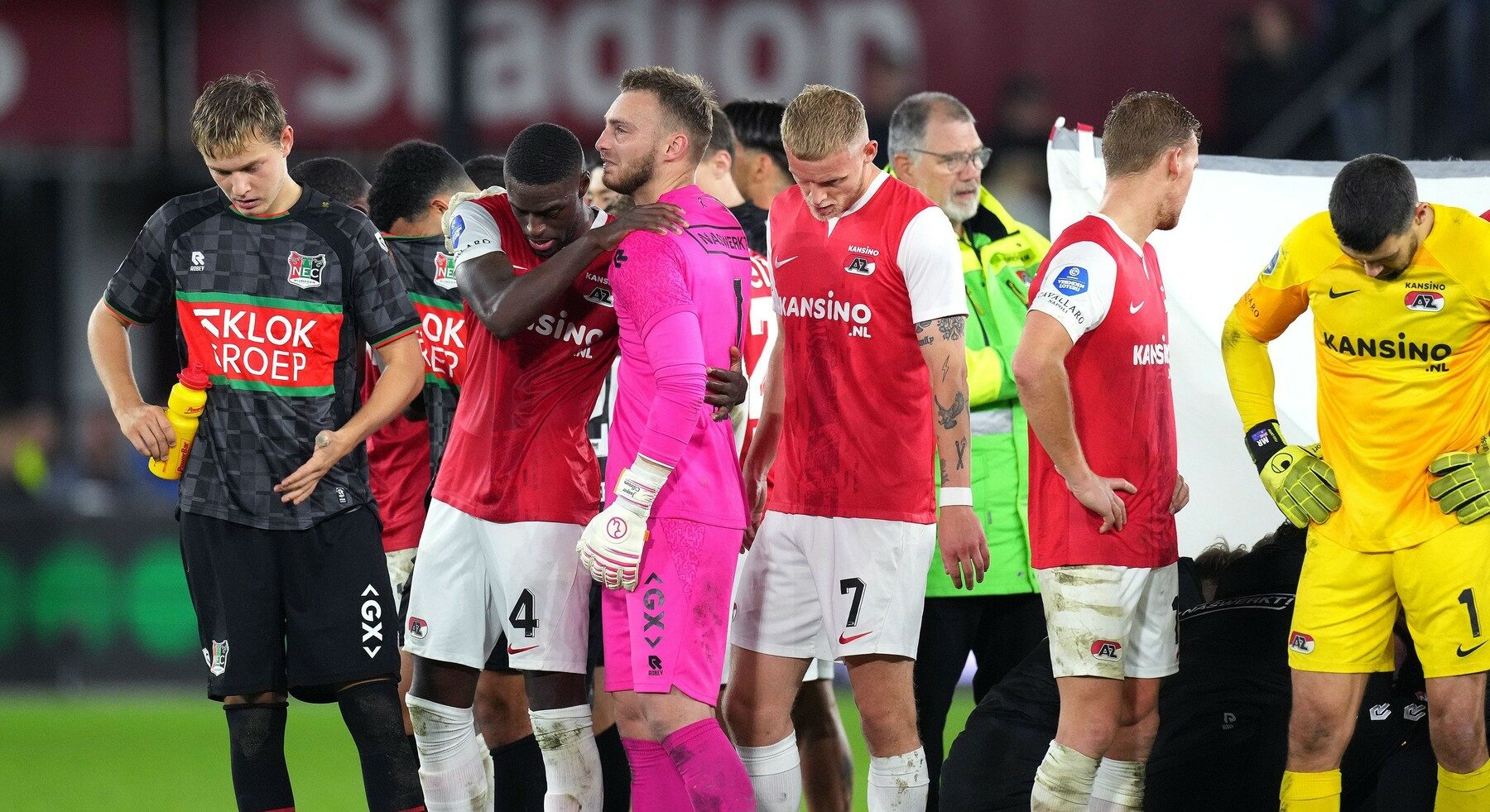 internaționalul a fost resuscitat pe teren