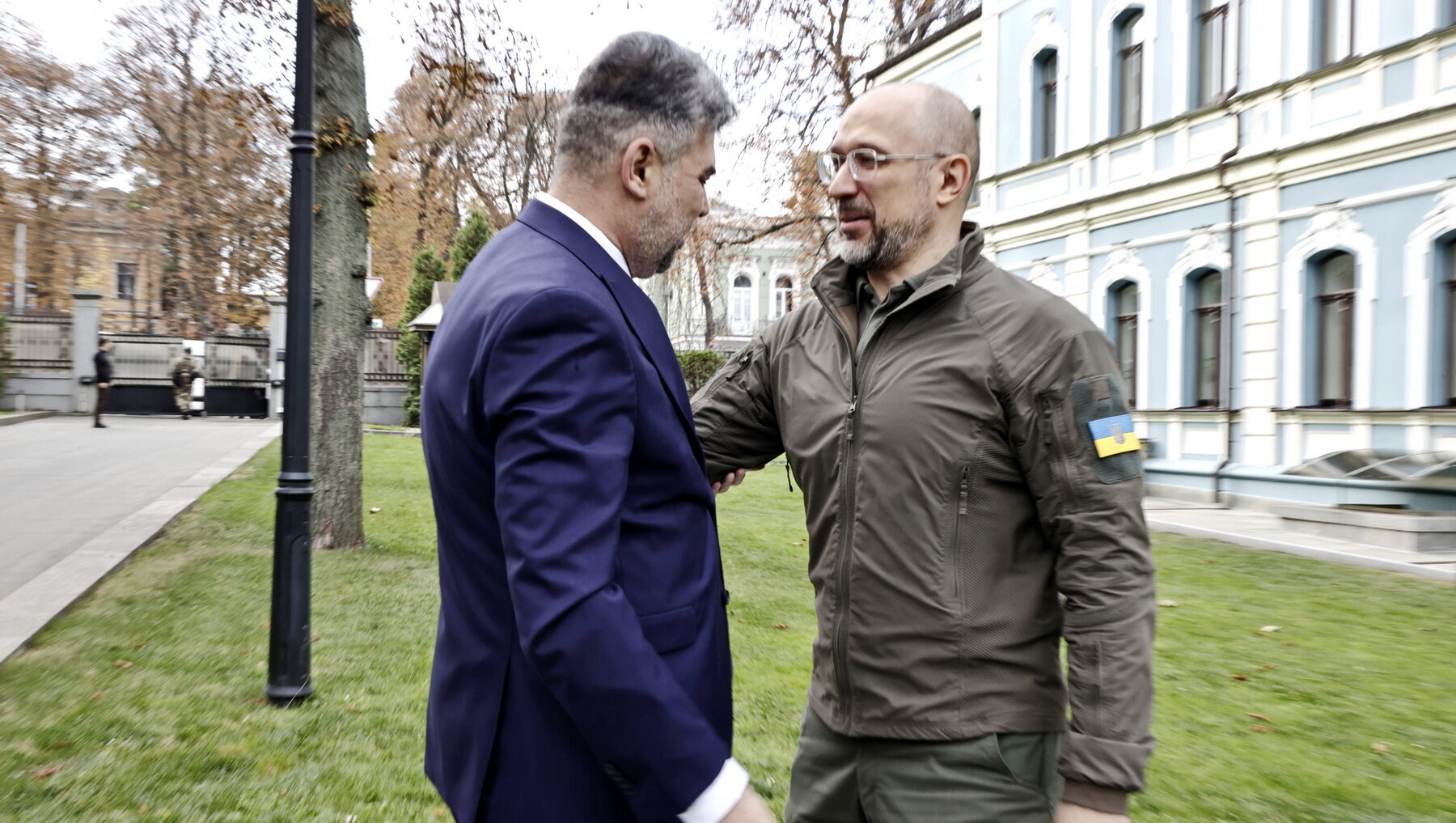 Marcel Ciolacu s-a „umplut de nervi” când a aflat de manualele în limba moldovenească, tipărite în Ucraina