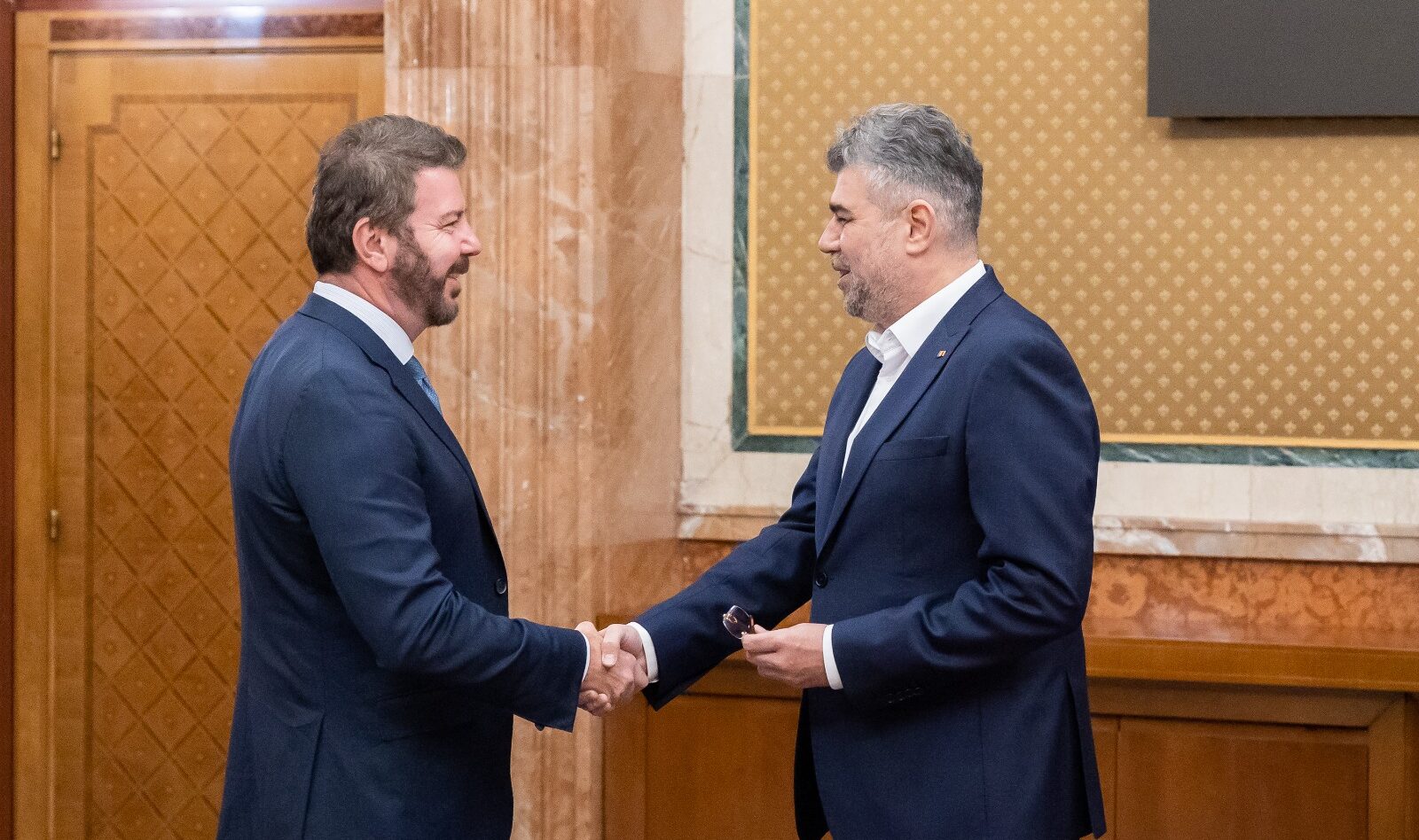 Premierul caută soluții pentru digitalizarea sistemelor informatice ale statului împreună cu Daniel Dines, șeful UiPath