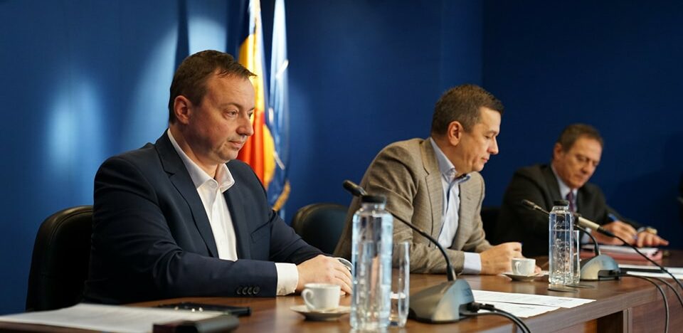 Ministerul Transporturilor a semnat încă trei contracte pentru construcția a 68 de km de autostradă în zona Transilvaniei