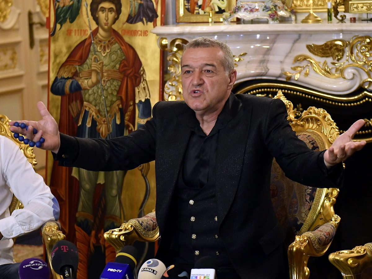 GALERIE FOTO. Gigi Becali, schimbări la pauza meciului FCSB