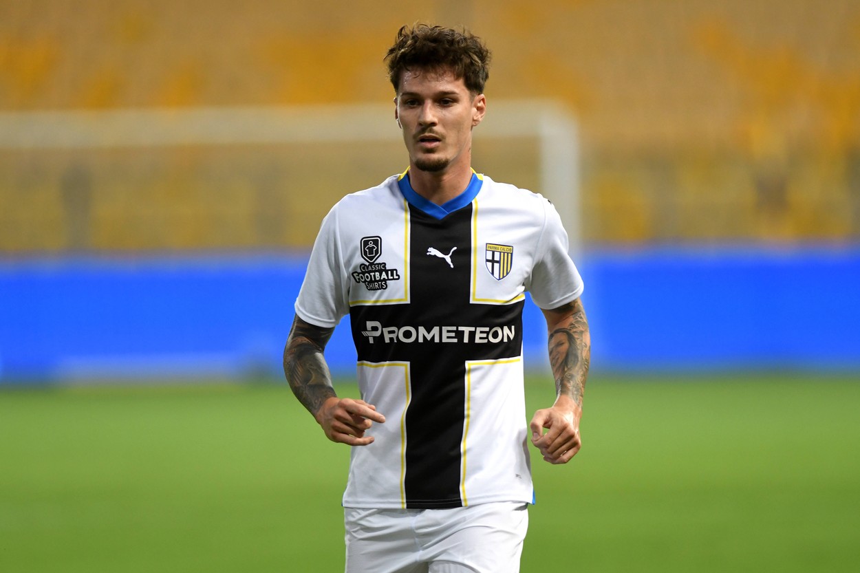 Italienii au aflat când revine Dennis Man pe teren!