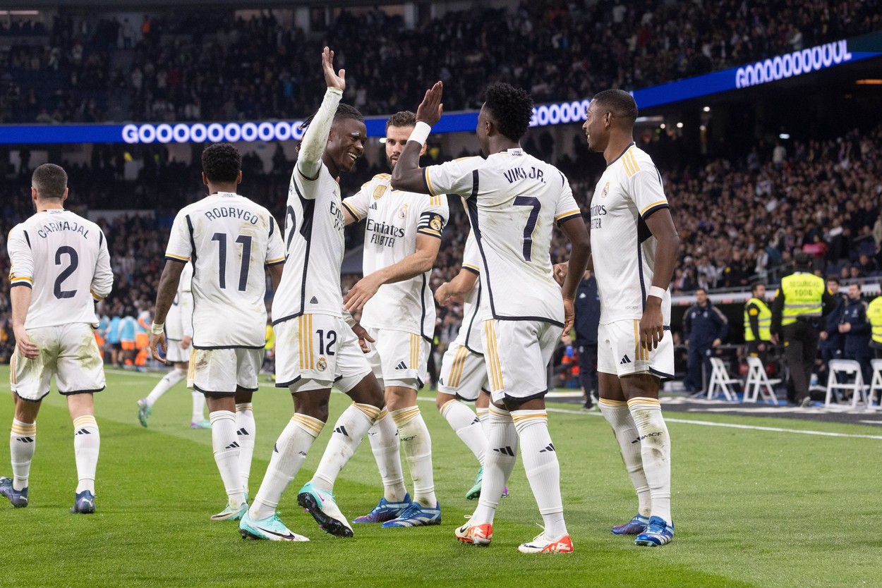 Real Madrid – Napoli, Live Video Online, în runda a 5-a din grupele Ligii Campionilor Real Madrid – Napoli, Live Video Online, în runda a 5-a din grupele Ligii Campionilor