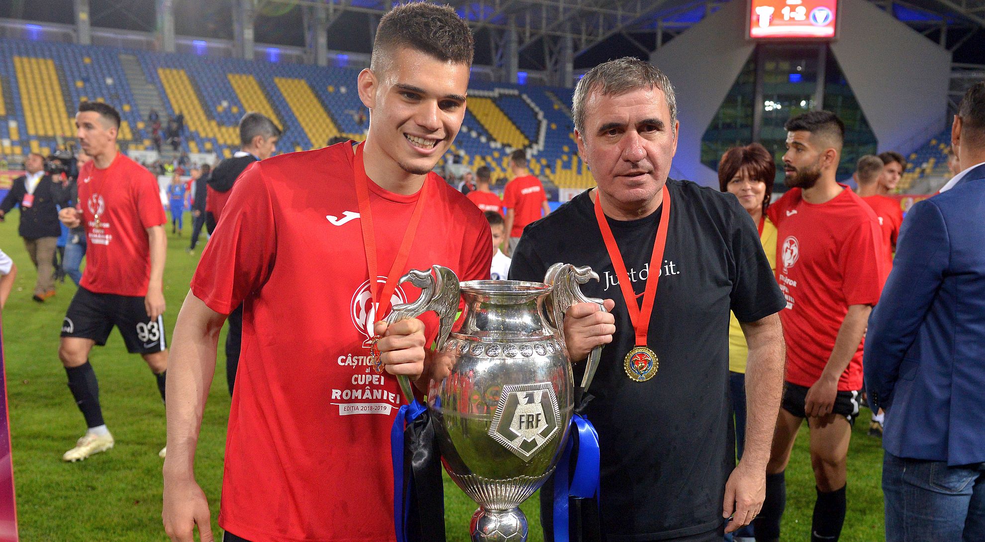Unde vrea Gică Hagi să se transfere Ianis Hagi