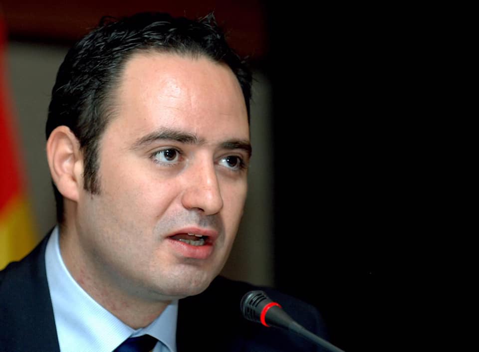PNL se leapădă de COVID. Nicolae Ciucă sacrifică pionul Cîțu, Nazare îl servește