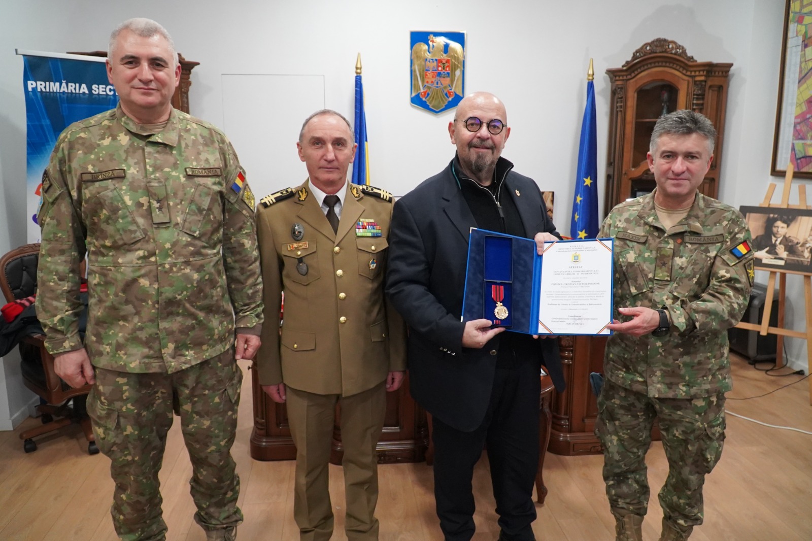 Am avut onoarea să mă revăd cu bunii mei camarazi din cadrul Comandamentului Comunicațiilor și Informaticii! Am avut onoarea să mă revăd cu bunii mei camarazi din cadrul Comandamentului Comunicațiilor și Informaticii!