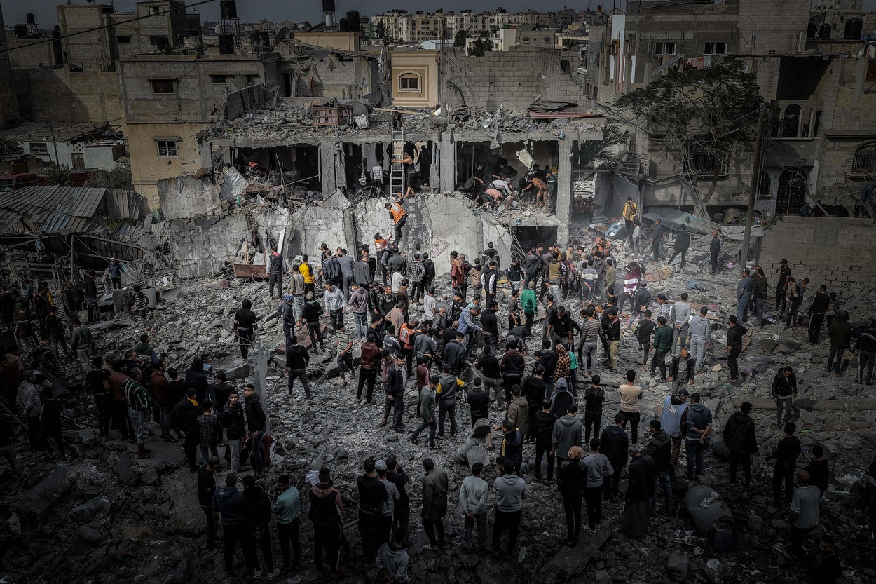Zeci de combatanți Hamas s-au predat / Netanyahu amenință, în contextul atacurilor Hezbollah, că Beirutul ar putea ajunge ca Fâșia Gaza