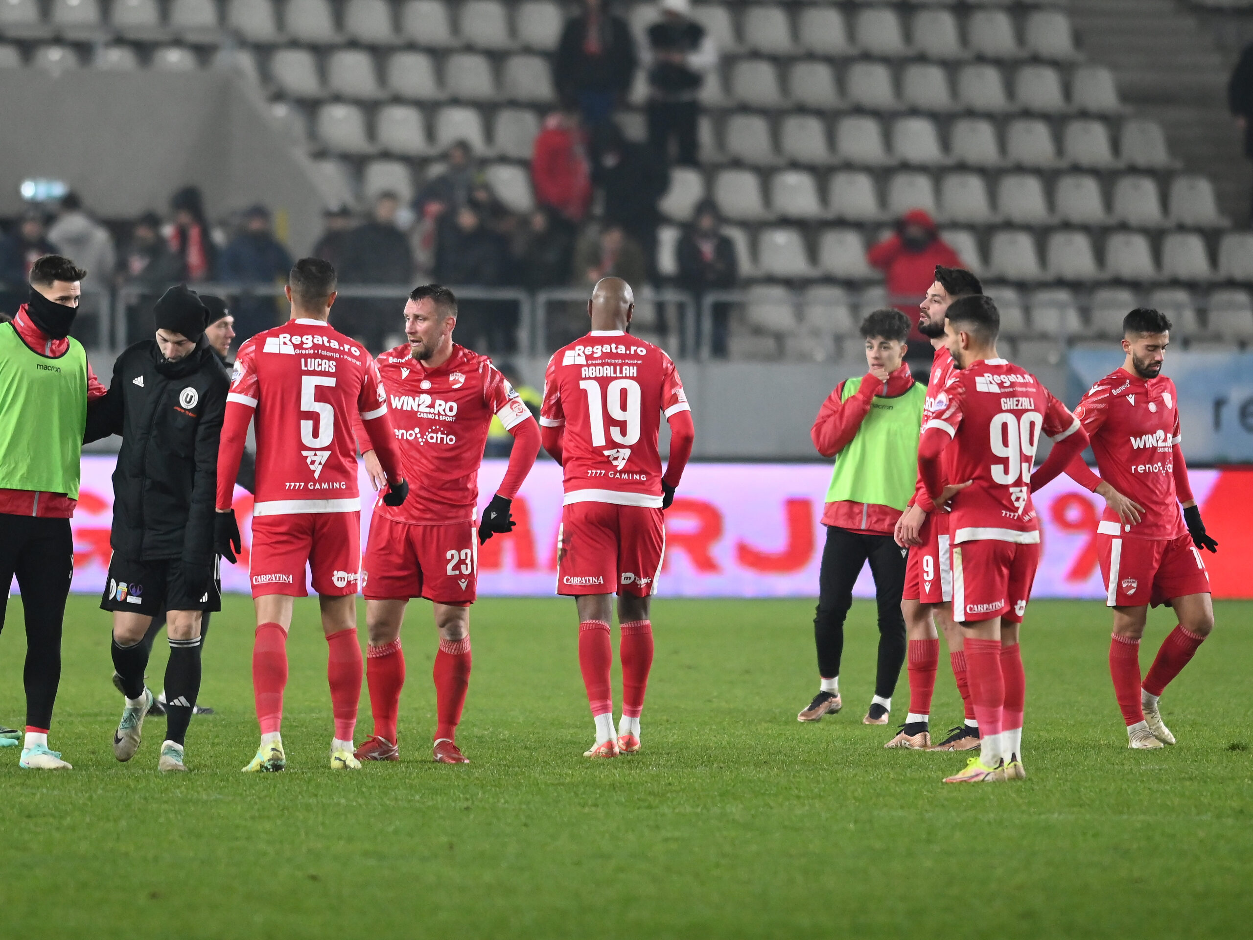Dinamo dă afară 6 fotbaliști din prima echipă! Lista neagră a lui Kopic conține nume pe care fanii le consideră importante