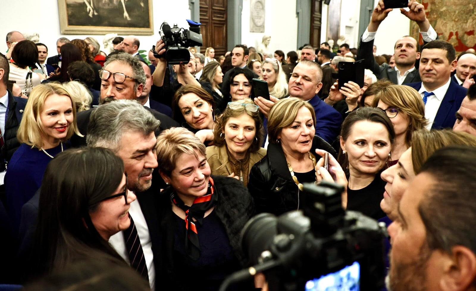 Marcel Ciolacu, promisiuni pentru românii din Italia / „Dacă altcineva nu a făcut-o, imi cer eu scuze pentru că ați fost nevoiți să plecați din țară”