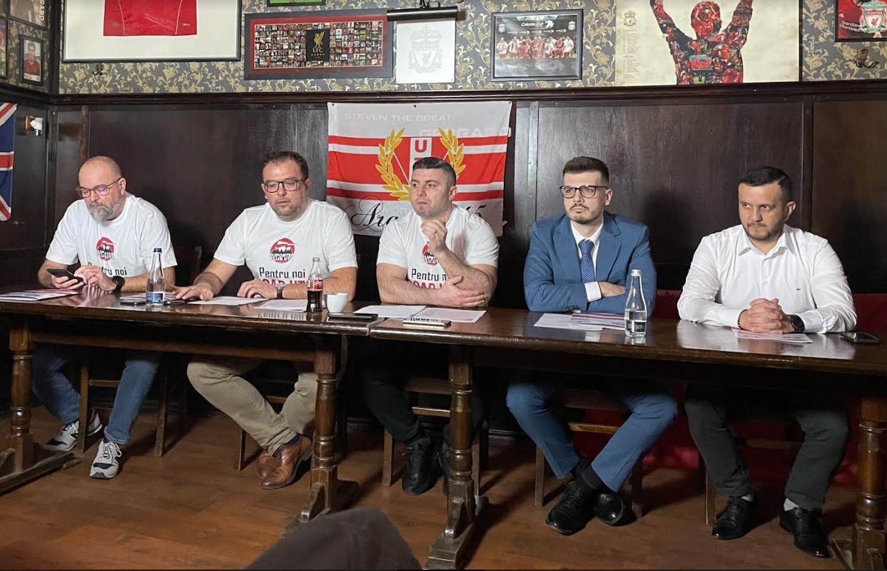 E război total la Arad între conducerea clubului UTA și organismul fanilor E război total la Arad între conducerea clubului UTA și organismul fanilor