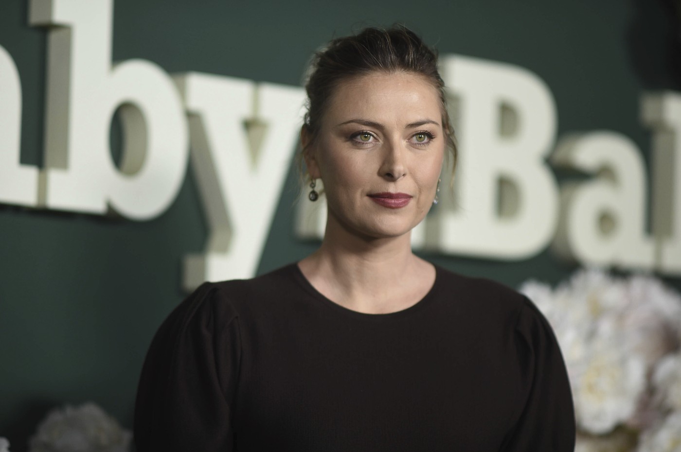 Maria Sharapova a luat decizia la 4 ani de când s-a retras pentru că vrea să își păstreze corpul în forma care i-a atras renumele de cea mai frumoasă jucătoare de tenis din istorie. GALERIE FOTO