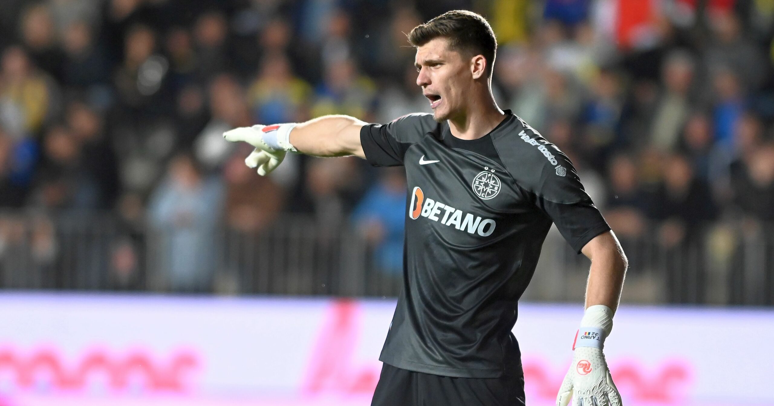 Spiderman de la FCSB! Ștefan Târnovanu „s-a jucat” cu Dan Nistor