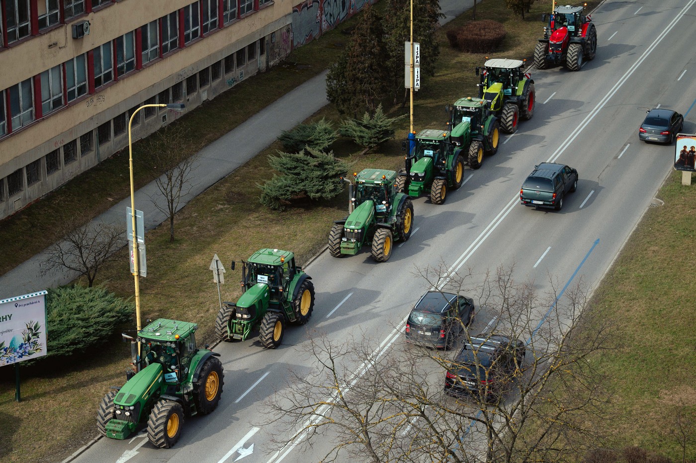 Comisia Europeană propune SIMPLIFICAREA procedurilor pentru fermieri și relaxarea controalelor