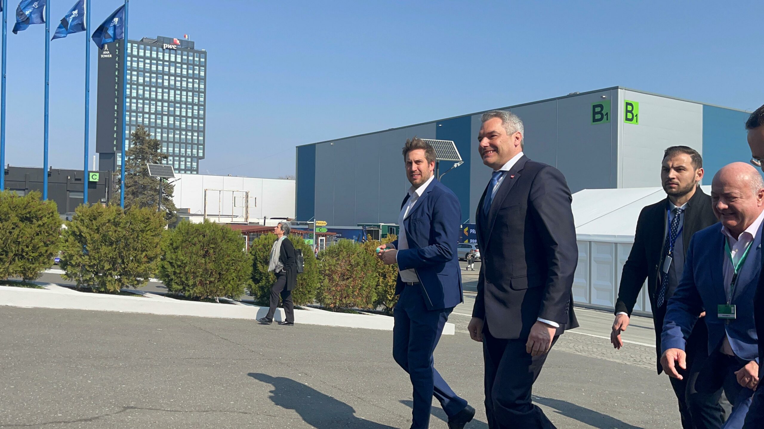 Karl Nehammer, primele imagini de la congresul PPE. Ce va spune despre intrarea României în Schengen