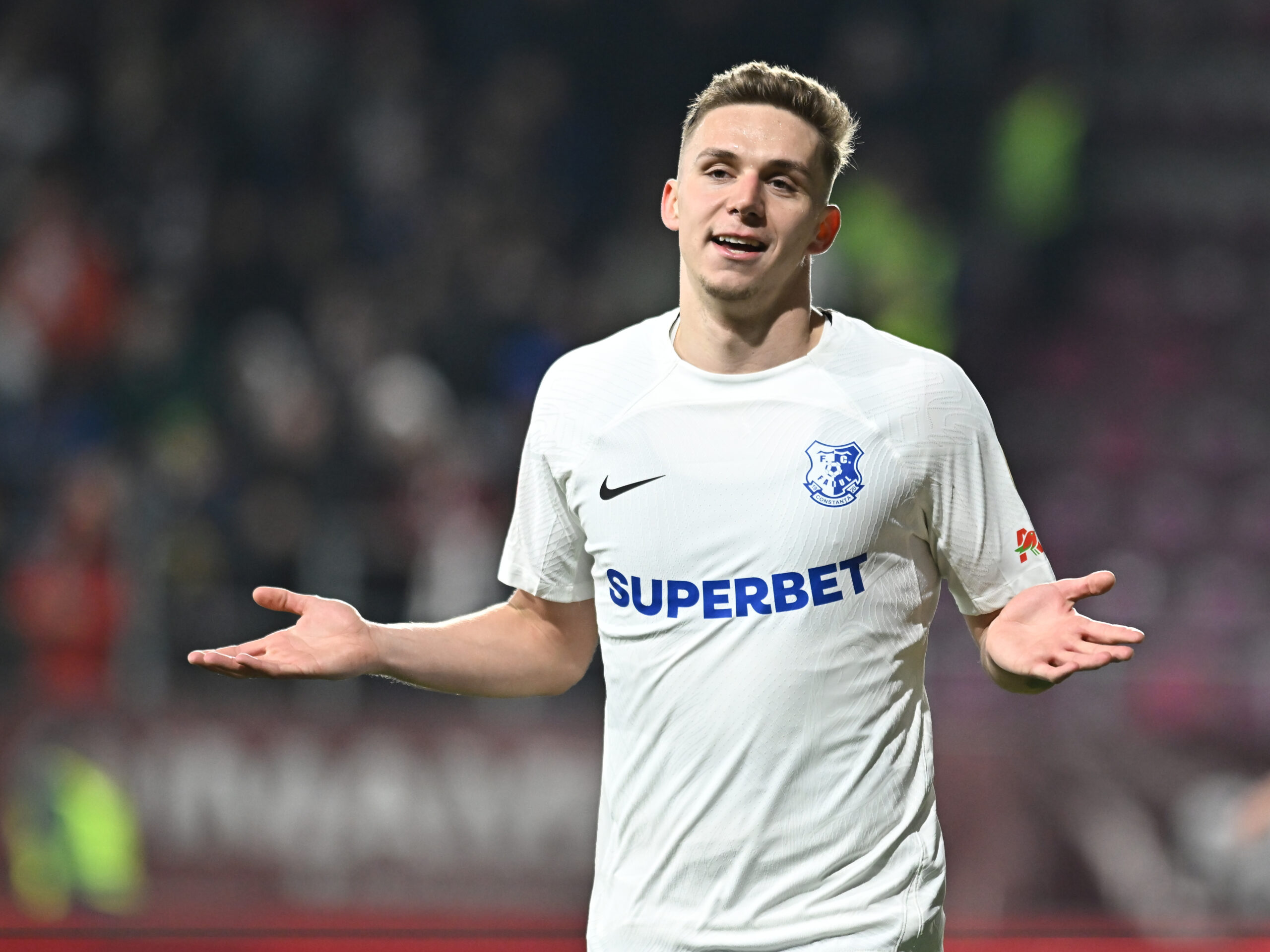 Transferul bombă al lui Louis Munteanu la Rapid declanșează un conflict fără precedent între Gică Popescu și Dan Șucu!