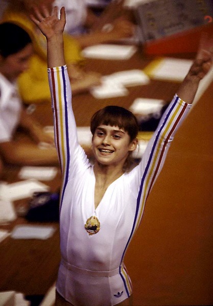 Imagine de colecție cu Nadia Comăneci din 1976 în SUA. Cum a fost surprinsă gimnasta de ”10” în Madison Square Garden?