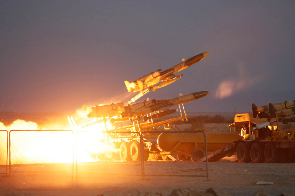 Iran a lansat zeci de drone spre Israel
