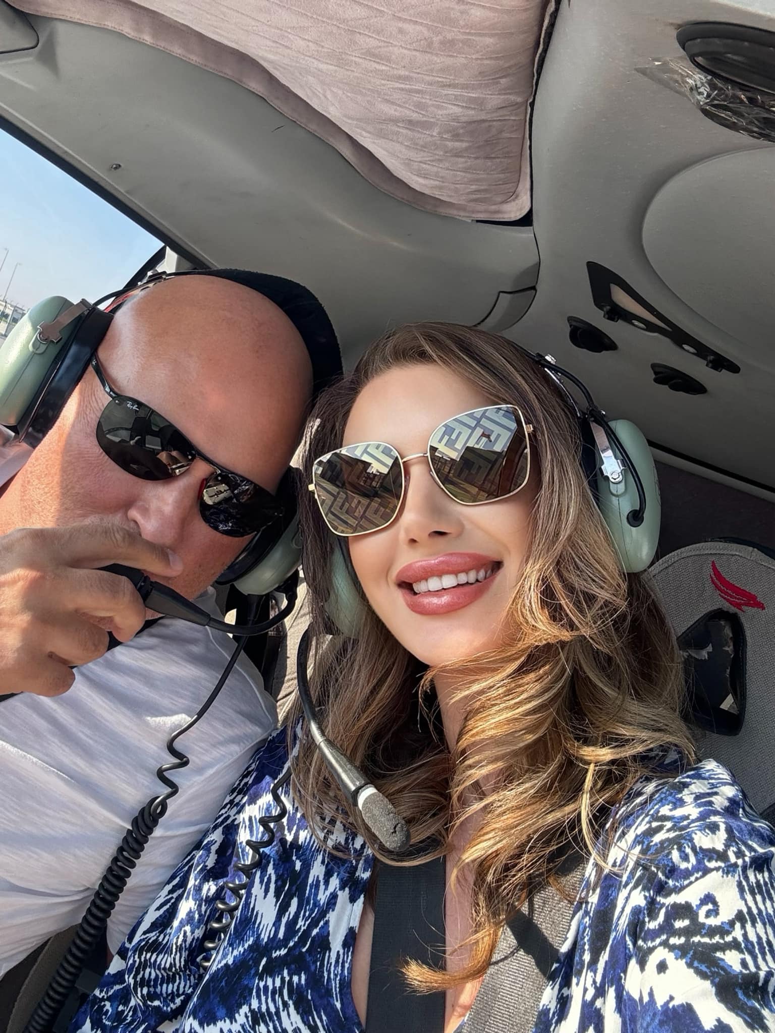 Arpad Paskzany, cadou de 600.000 de euro pentru iubita cu 24 de ani mai tânără! Antonela se laudă cu un Rolls-Royce Cullinan fabulos Arpad Paskzany, cadou de 600.000 de euro pentru iubita cu 24 de ani mai tânără! Antonela se laudă cu un Rolls-Royce Cullinan fabulos