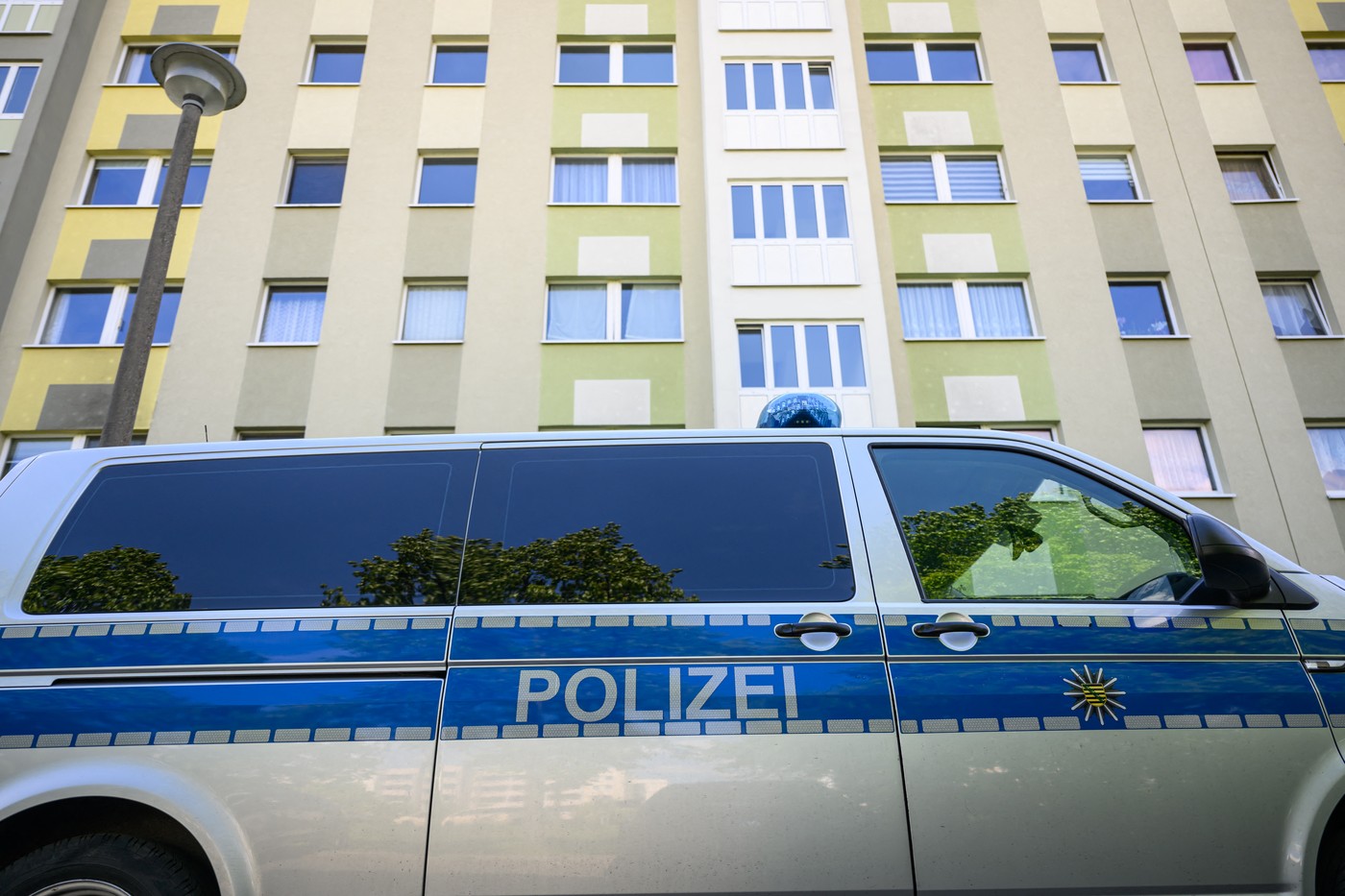 Șase membri ai rețelei teroriste Stat Islamic care pregăteau ATENTATE în Europa Occidentală, puși sub acuzare în Germania