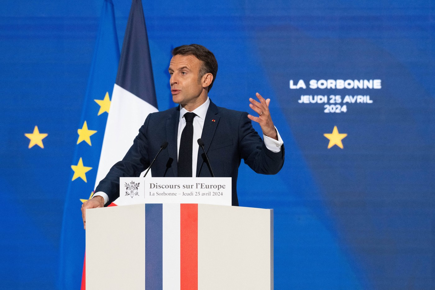 Macron avertizează că ”EUROPA poate muri” /Președintele Franței cere consolidarea autonomiei, acuzând SUA că se concentrează pe contracararea Chinei
