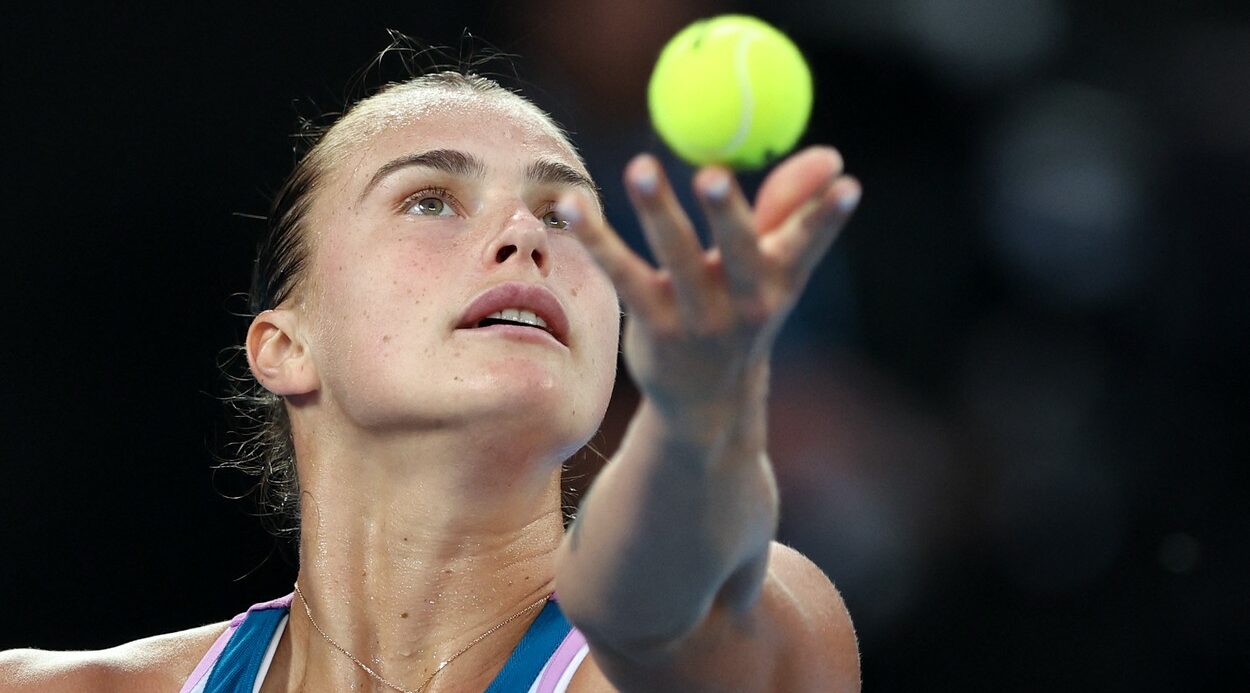 Aryna Sabalenka s-a consolat repede după moartea iubitului ei și, la o lună și jumătate, s-a cuplat deja cu un milionar căsătorit! Jucătoarea e ținta bârfelor în WTA Aryna Sabalenka s-a consolat repede după moartea iubitului ei și, la o lună și jumătate, s-a cuplat deja cu un milionar căsătorit! Jucătoarea e ținta bârfelor în WTA