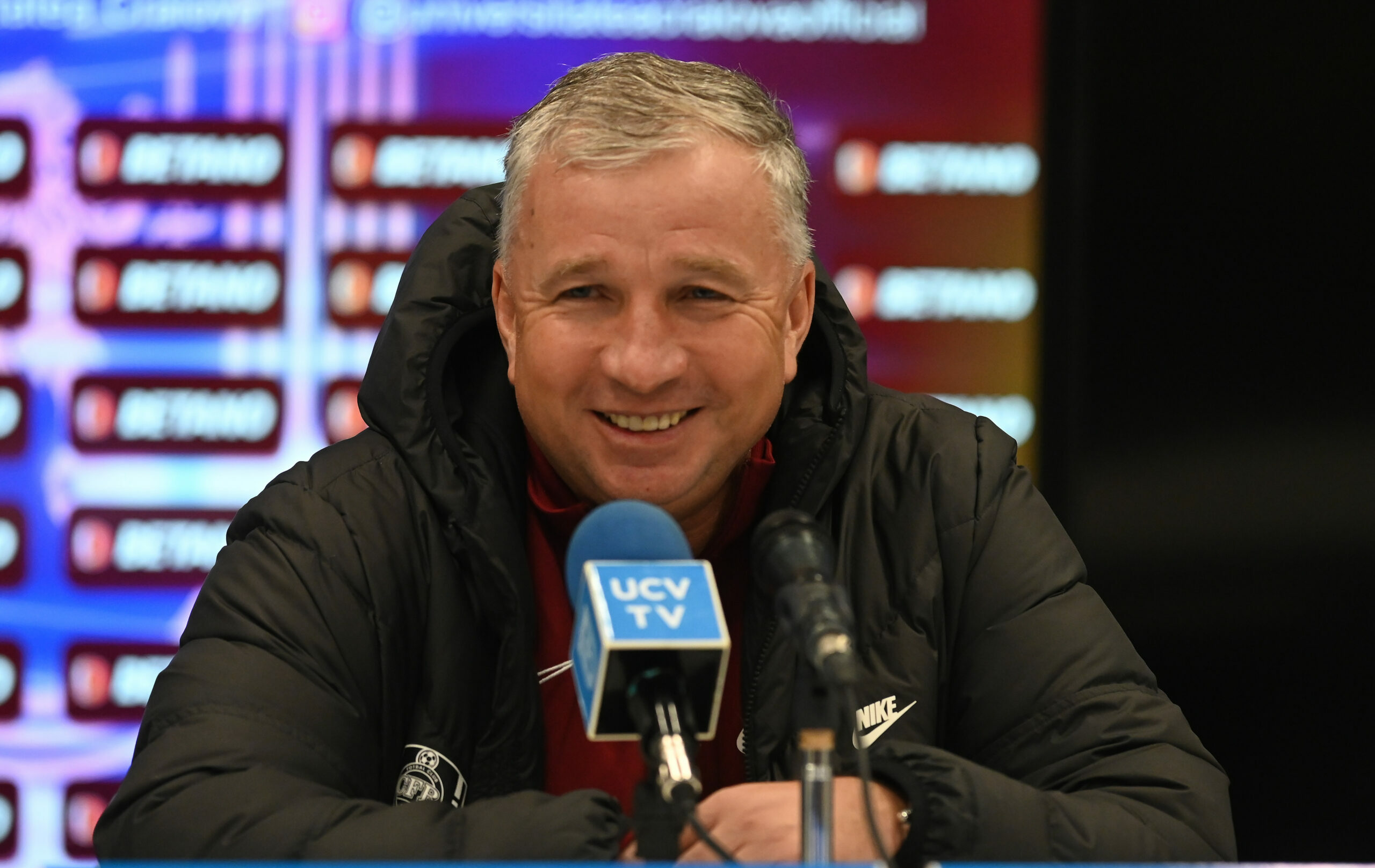 Dan Petrescu, copleșit emoțional de atmosfera fabuloasă pe care fanii roș-albaștrilor au făcut-o la FCSB