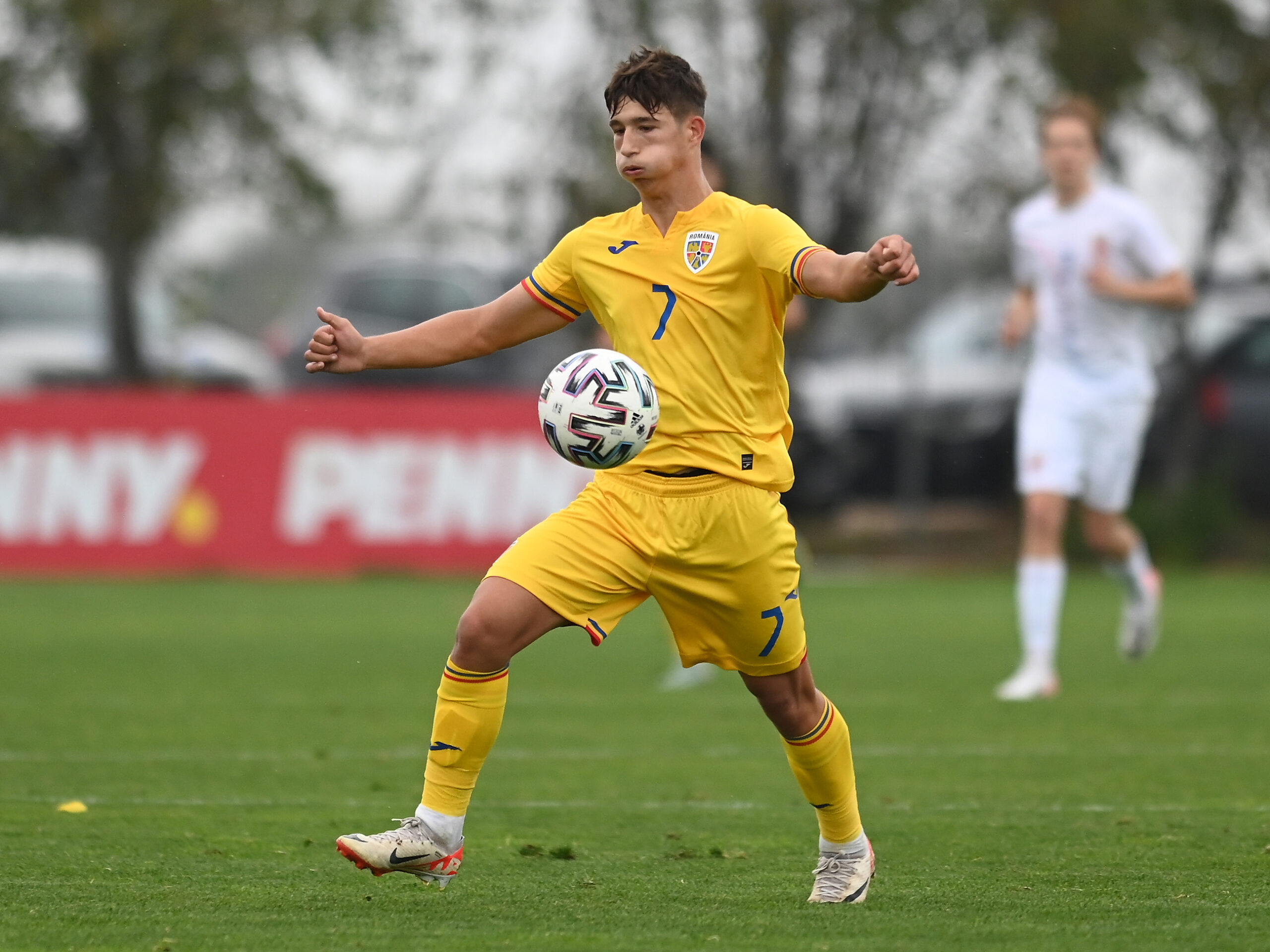 Cine l-a adus, la FCSB, pe „noul Florinel Coman”. Clubul nu a plătit! Cine l-a adus, la FCSB, pe „noul Florinel Coman”. Clubul nu a plătit!
