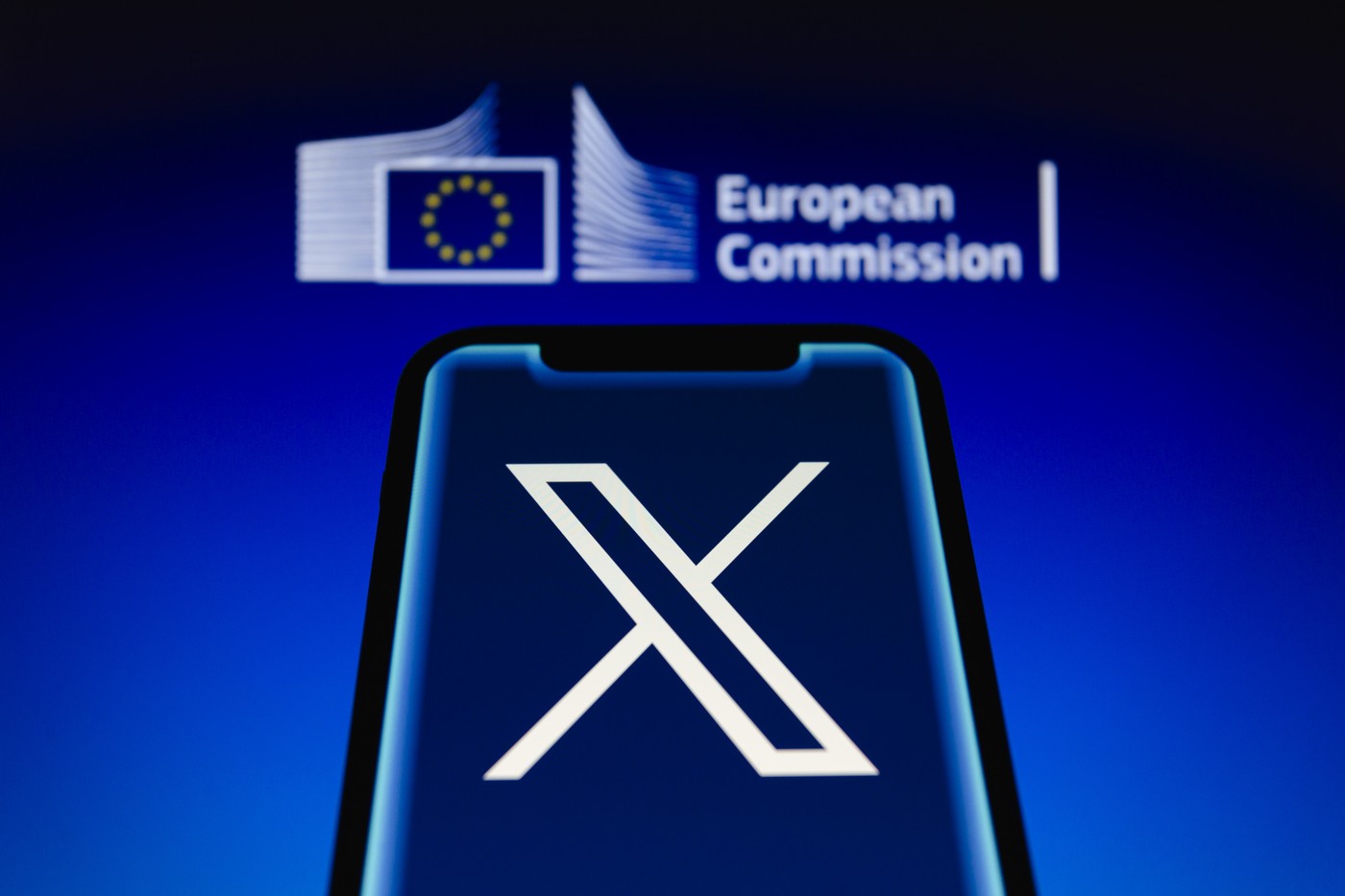 Comisia Europeană cere platformei X să verifice CONȚINUTUL online și să contracareze ingerințele electorale