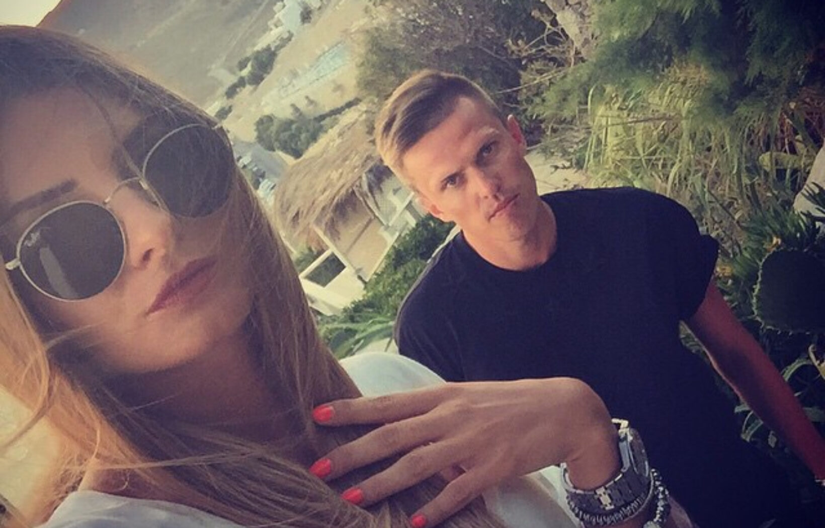 Ce veste pentru milionarul care a intrat în depresie după ce a vrut să-i facă o surpriză soției şi a prins-o în pat cu amantul! Ce veste pentru milionarul care a intrat în depresie după ce a vrut să-i facă o surpriză soției şi a prins-o în pat cu amantul!