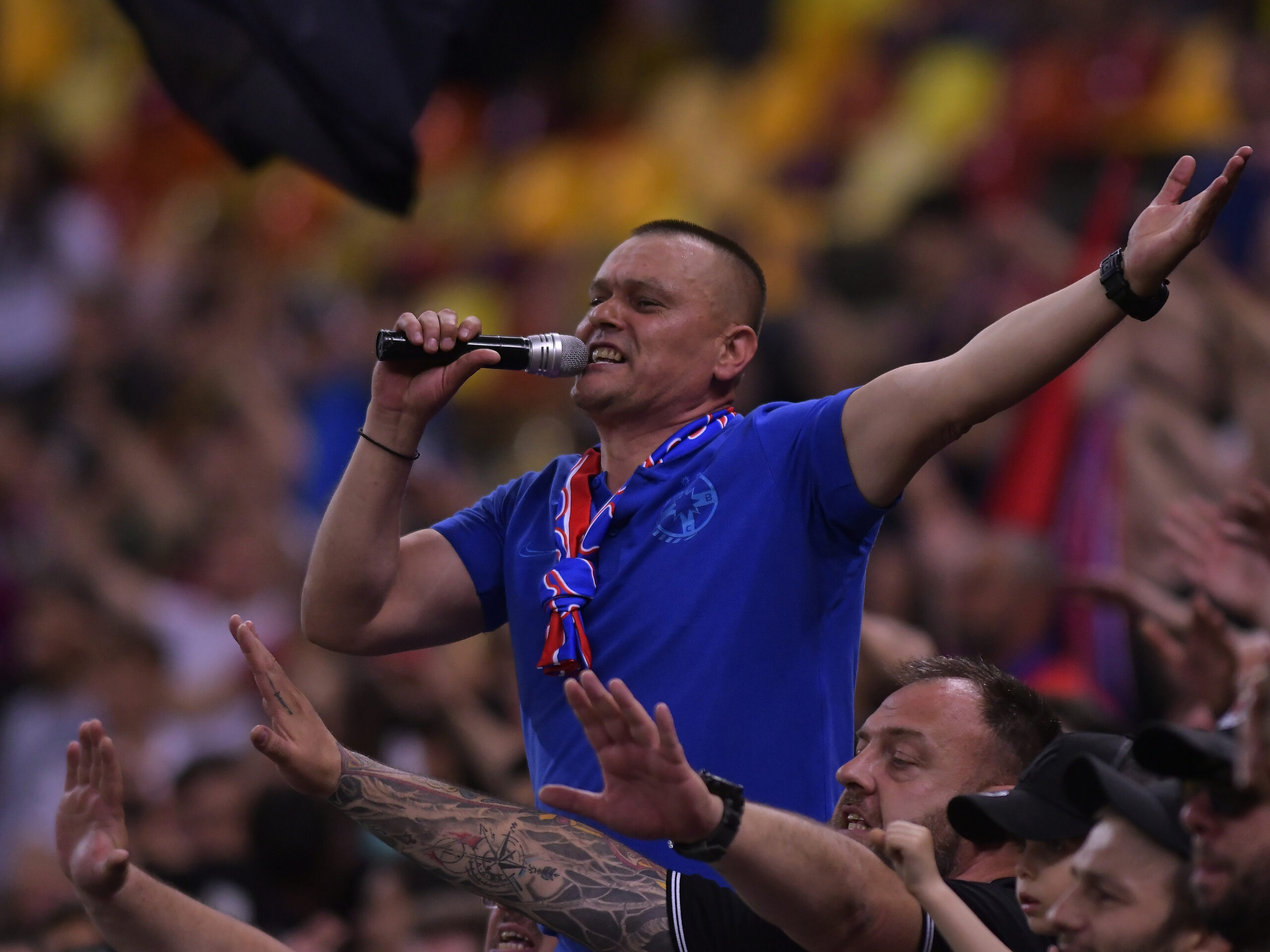Cele 7 transferuri cu care Gigi Becali transformă FCSB într-o echipă imbatabilă în Superliga! Anunțul lui Gheorghe Mustață, liderul ultrașilor: „Dau scris că 5 ani nu ne mai bate nimeni în România, dacă îi ia” Cele 7 transferuri cu care Gigi Becali transformă FCSB într-o echipă imbatabilă în Superliga! Anunțul lui Gheorghe Mustață, liderul ultrașilor: „Dau scris că 5 ani nu ne mai bate nimeni în România, dacă îi ia”