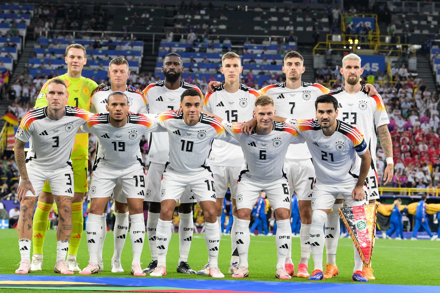 E ajutată țara gazdă de UEFA? Danemarca a avut gol anulat cu Germania, iar la scurt timp a venit dezastrul: penalty pentru nemți