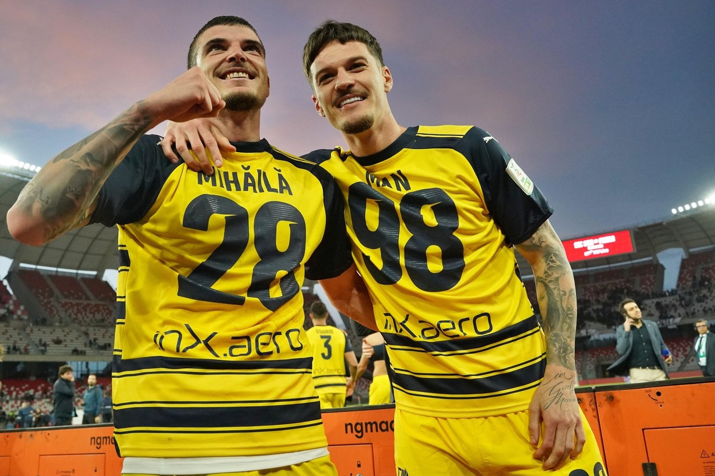 E gata cu transferurile lui Dennis Man şi Valentin Mihăilă de la Parma! Giovanni Becali a fost surprins la negocierile secrete în Germania, la EURO: „Se aşteaptă anunțul oficial”