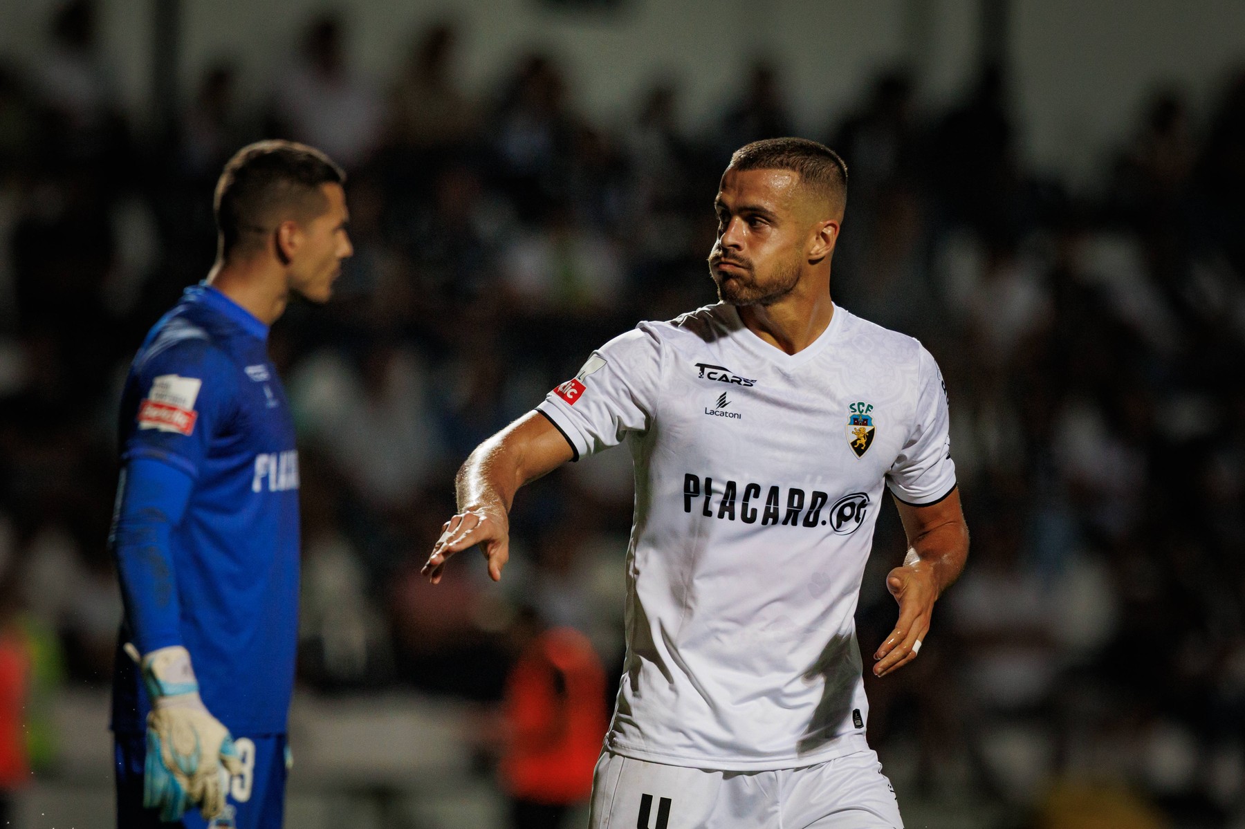 E liber de contract și poate semna oricând fotbalistul care și-a dat autogolul după numai 13 secunde de la debutul său de la FCSB! E liber de contract și poate semna oricând fotbalistul care și-a dat autogolul după numai 13 secunde de la debutul său de la FCSB!